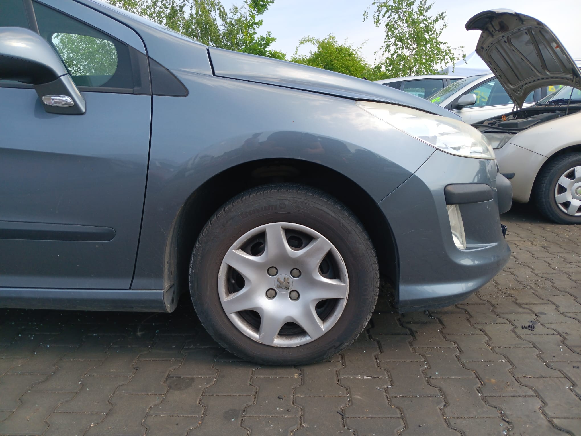 front_right_fender