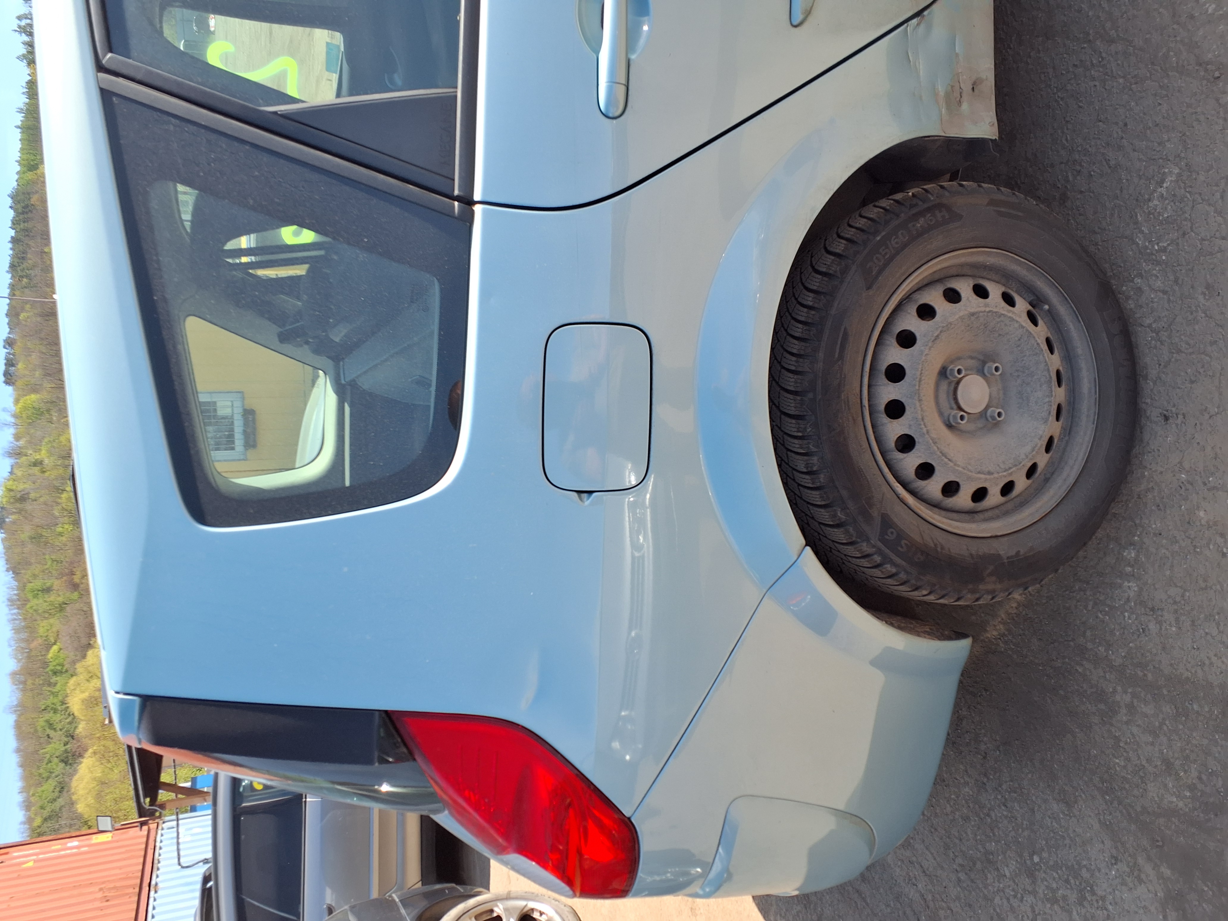 rear_right_fender