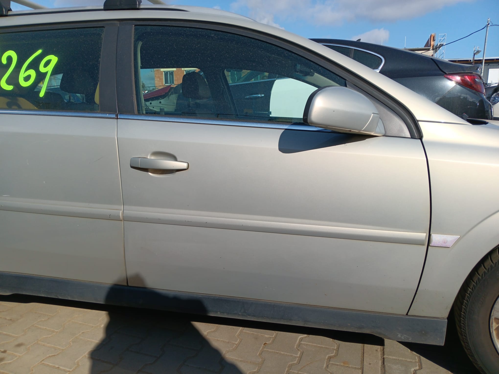 right_front_door