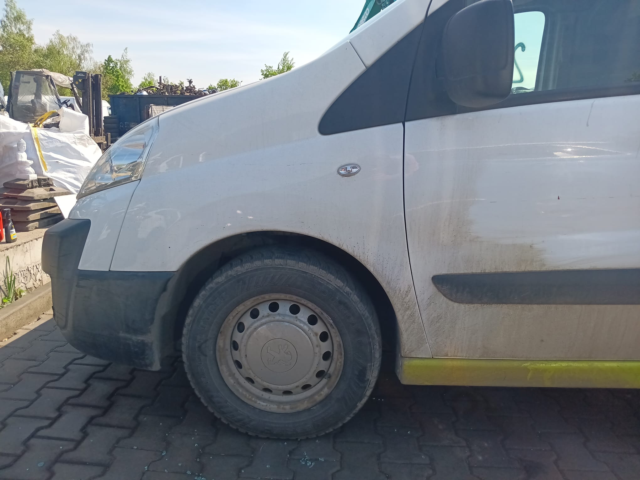 front_left_fender