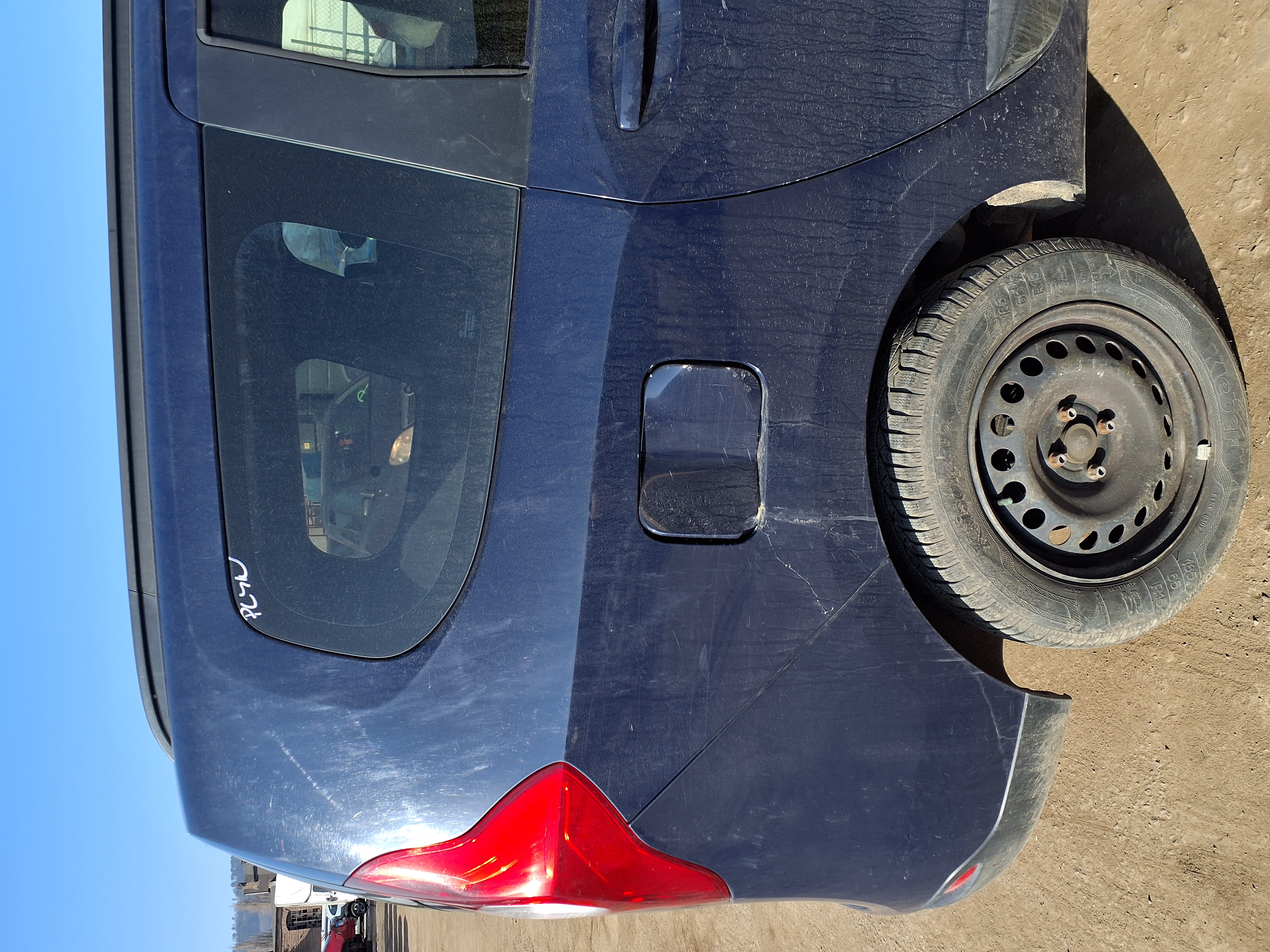 rear_right_fender