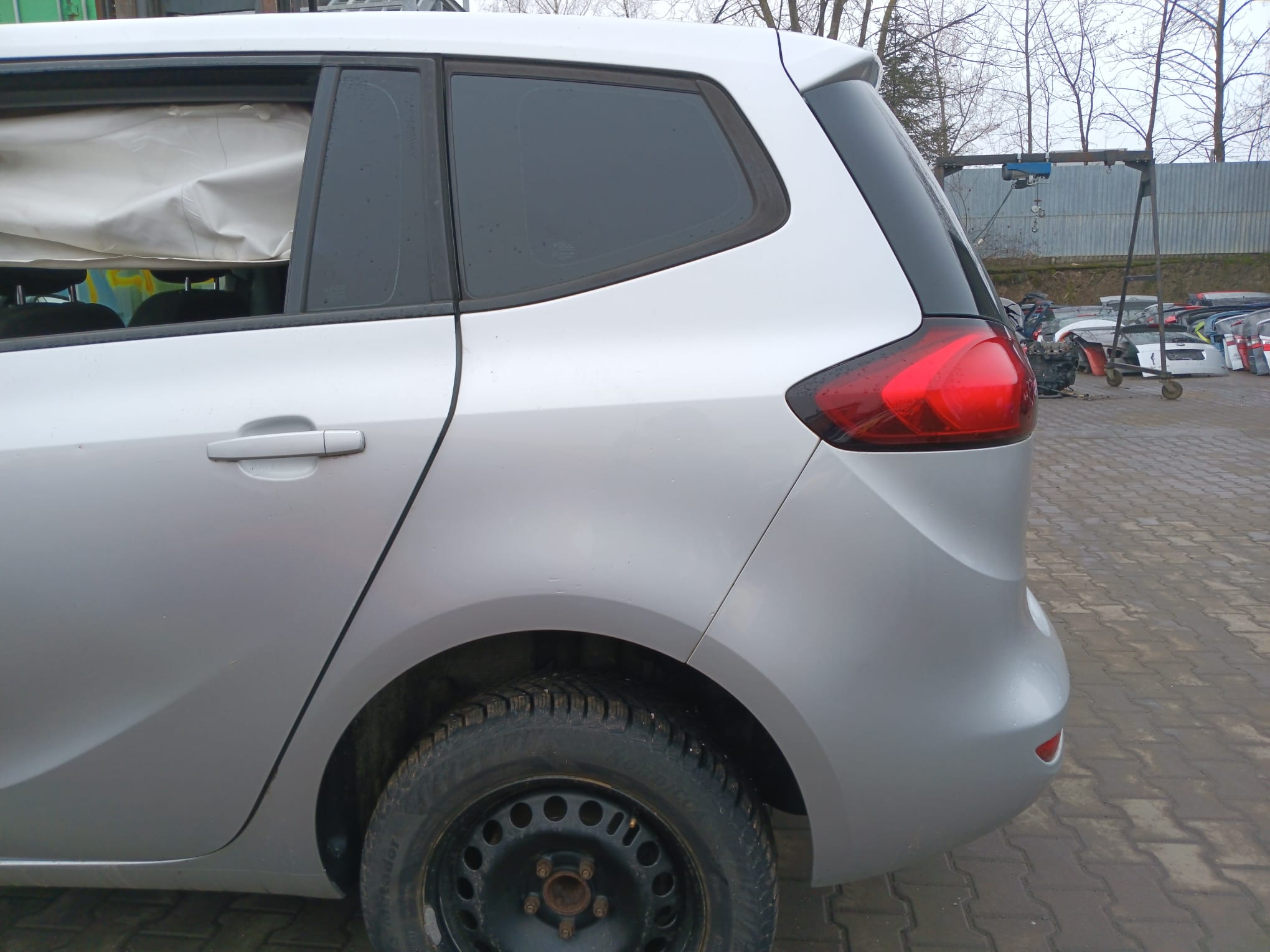 rear_left_fender