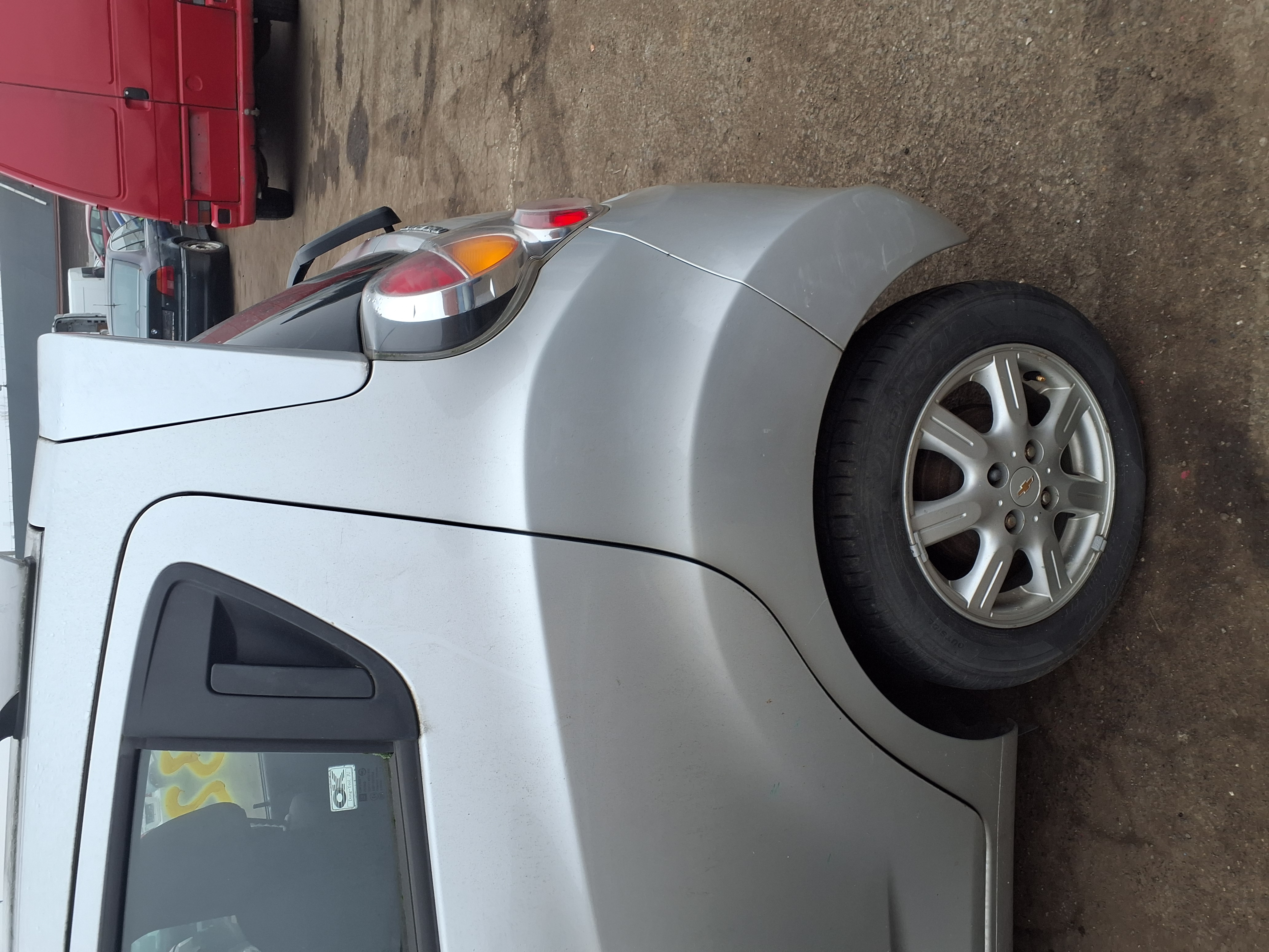 rear_left_fender