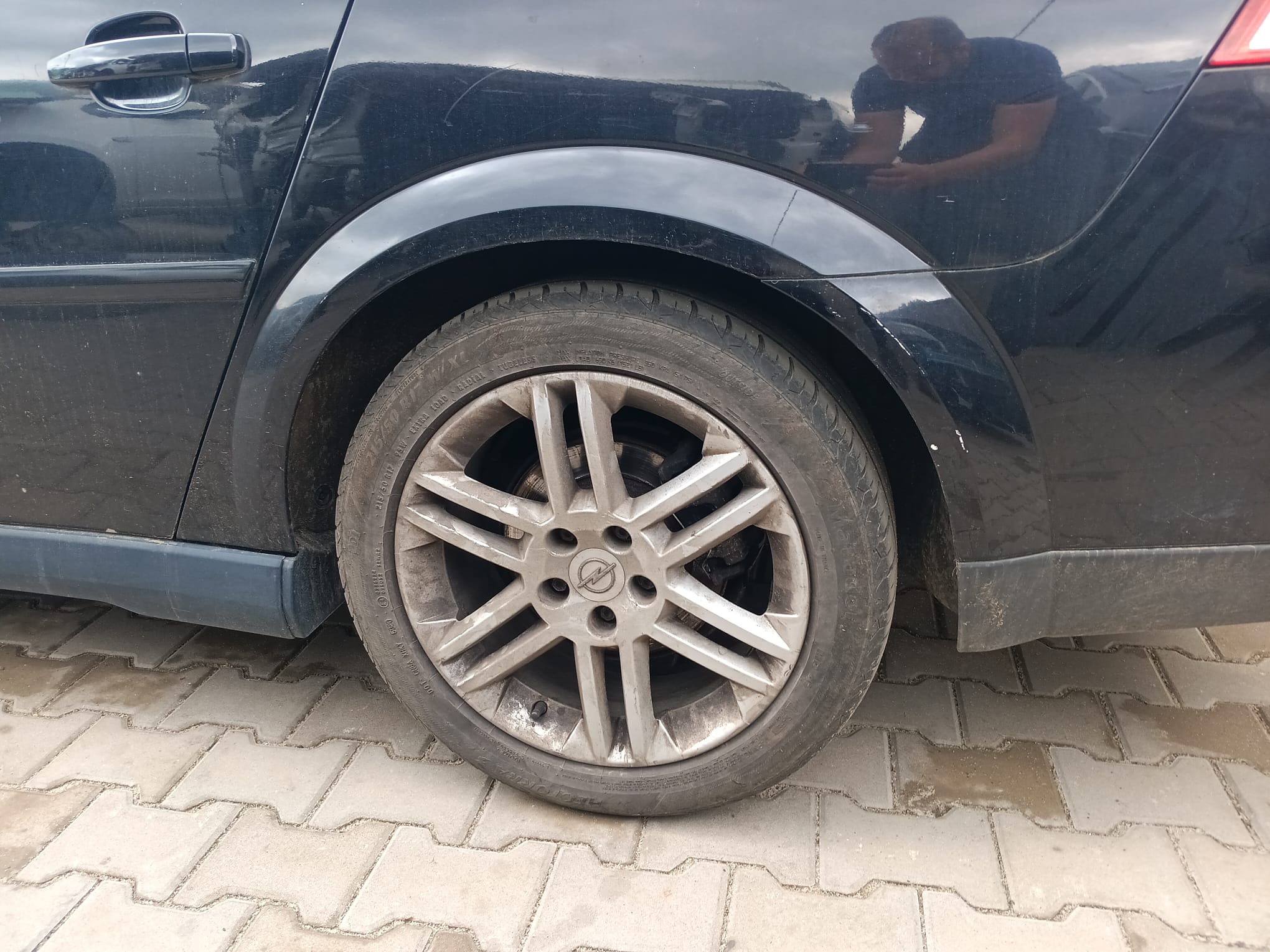 rear_left_wheel