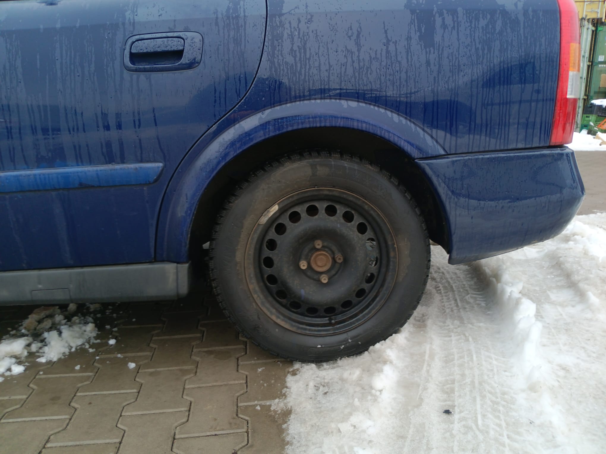 rear_left_wheel