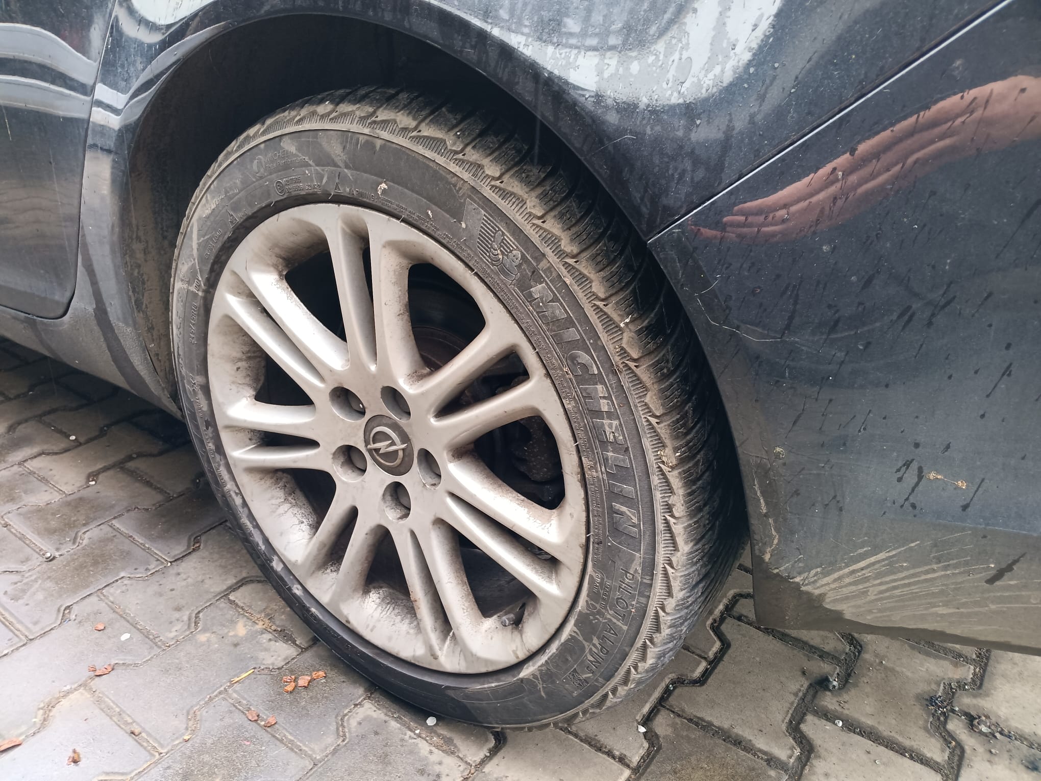rear_left_wheel