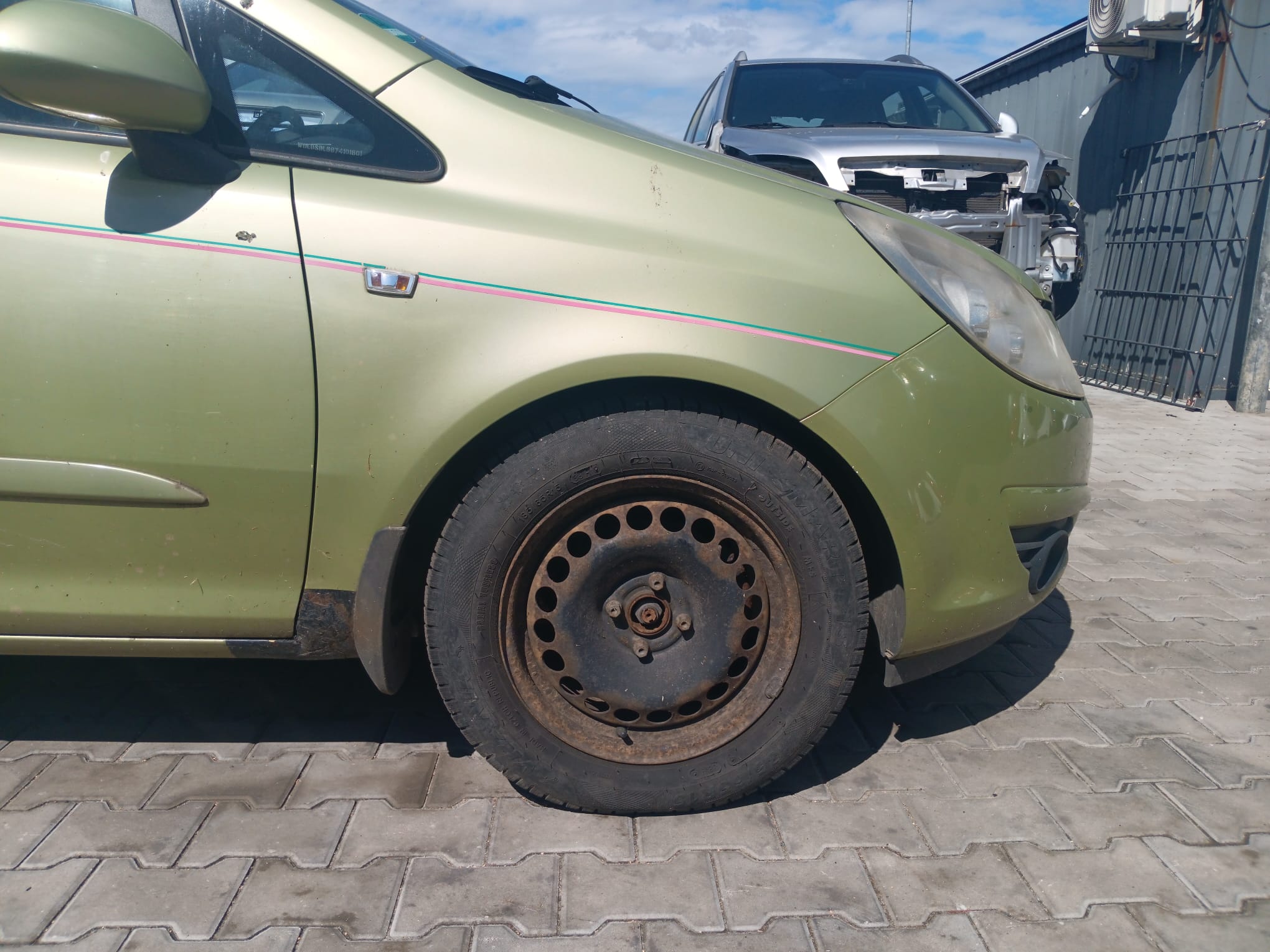 front_right_fender