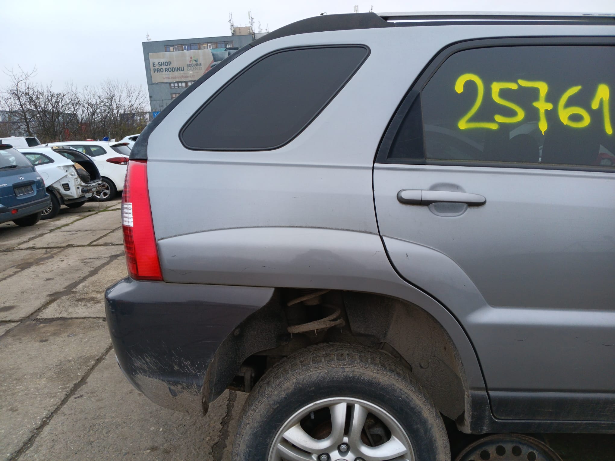 rear_right_fender