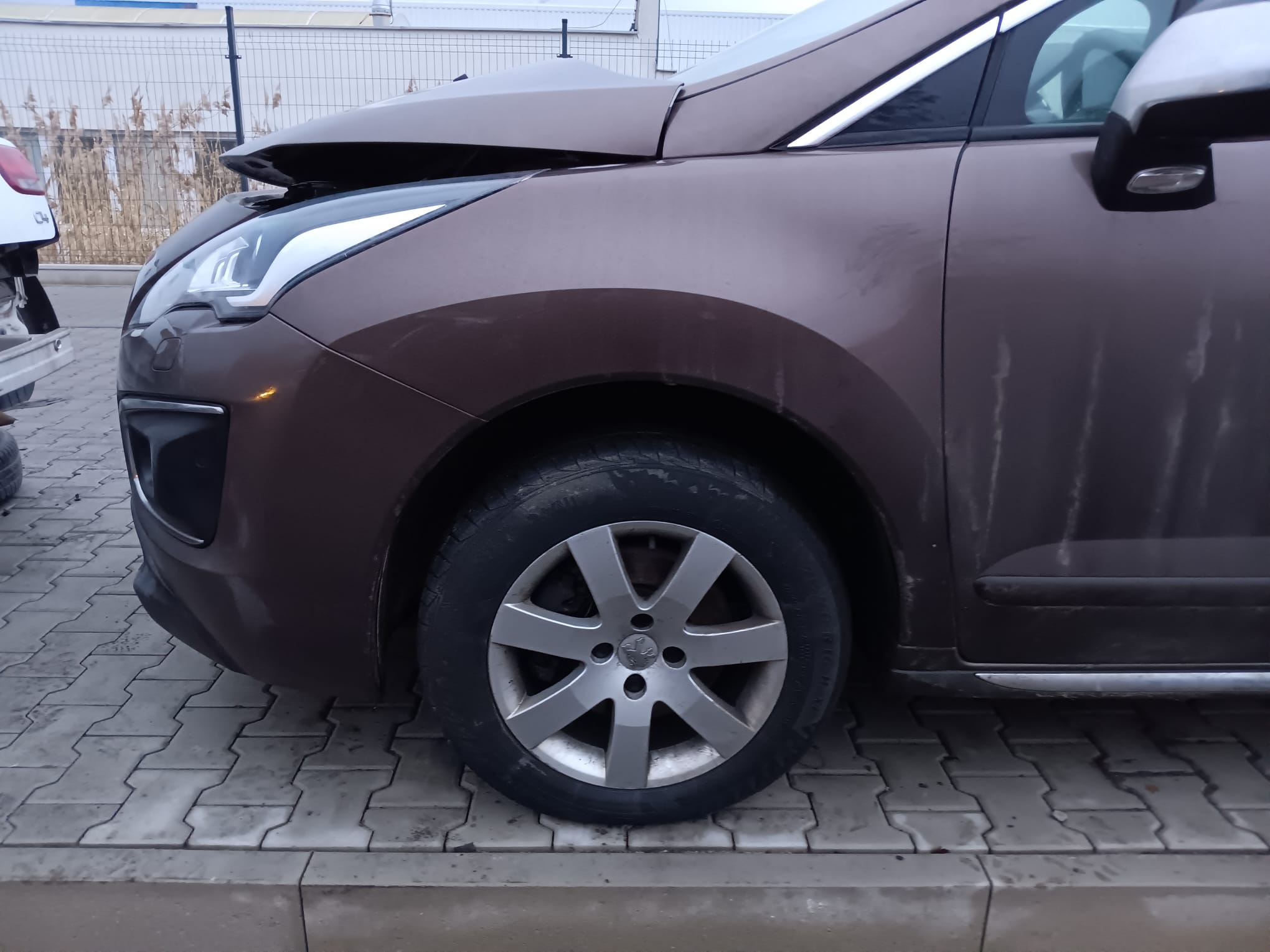 front_left_fender