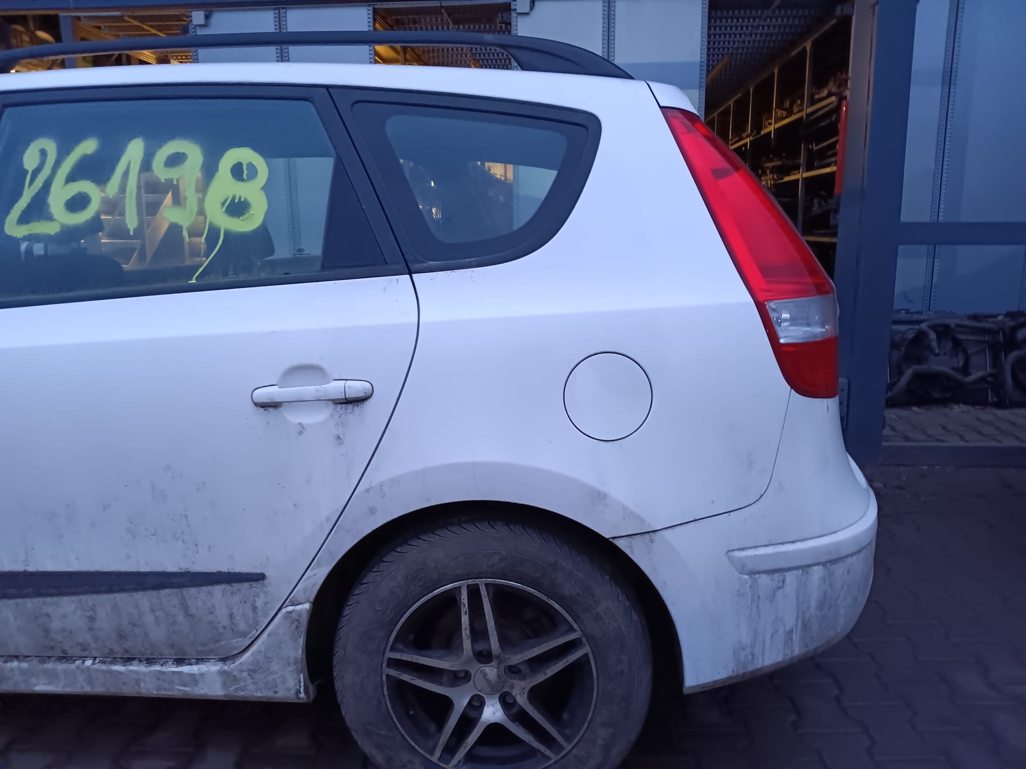 rear_left_fender
