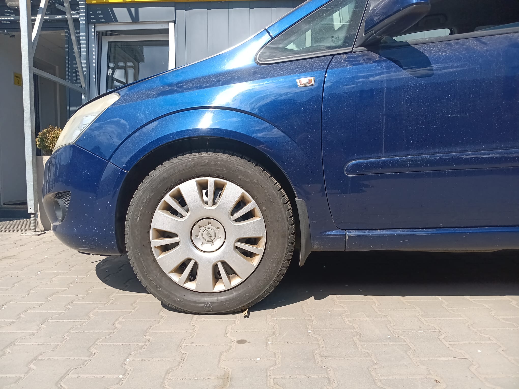 front_left_fender