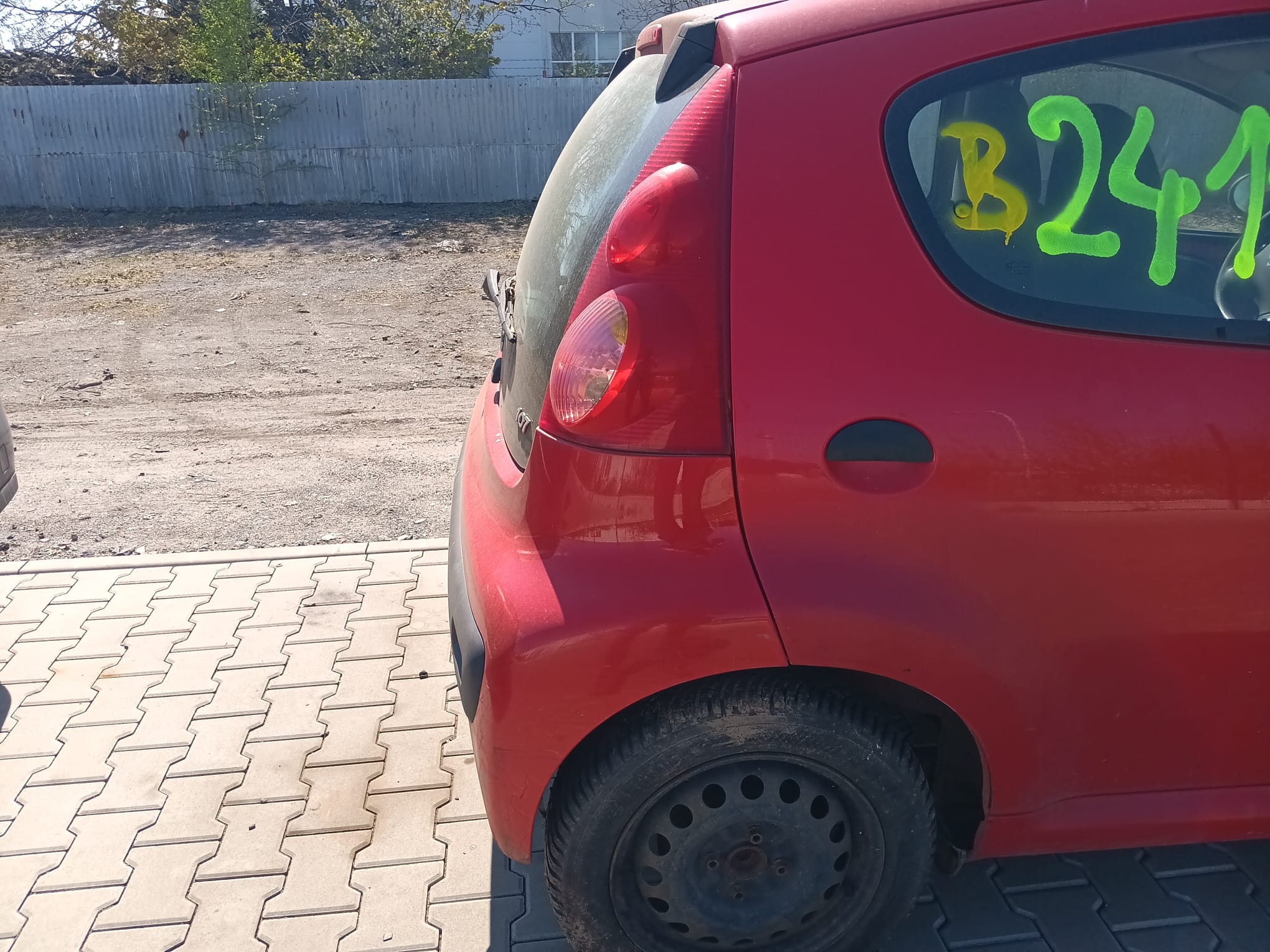 rear_right_fender