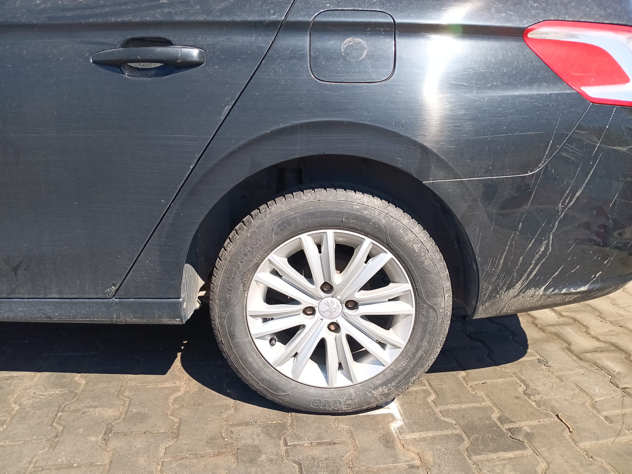 rear_left_wheel