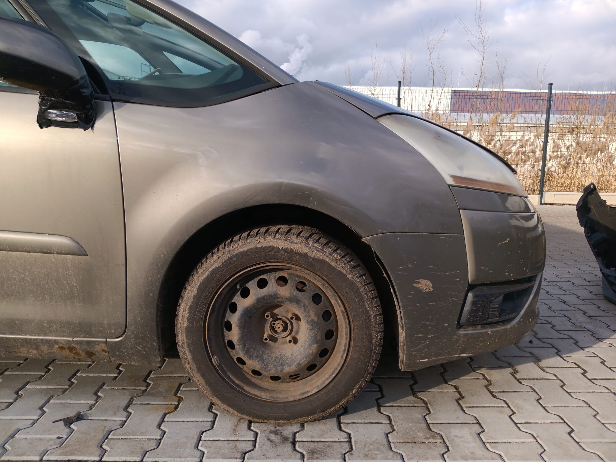 front_right_fender