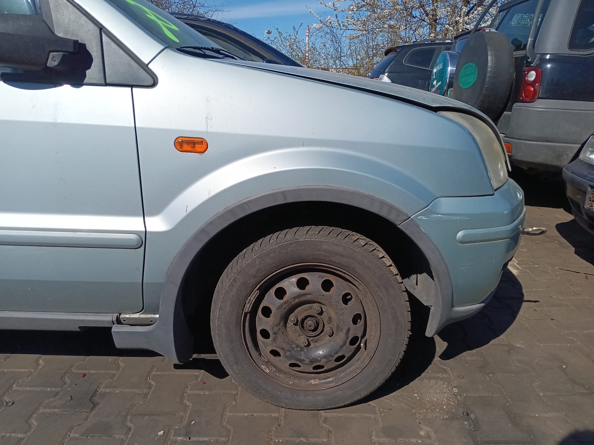 front_right_fender