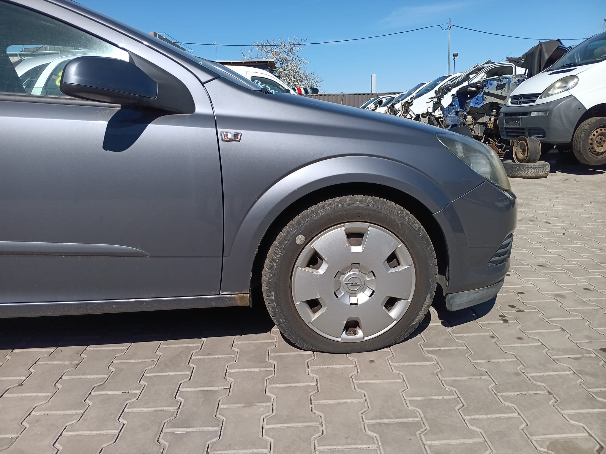 front_right_fender