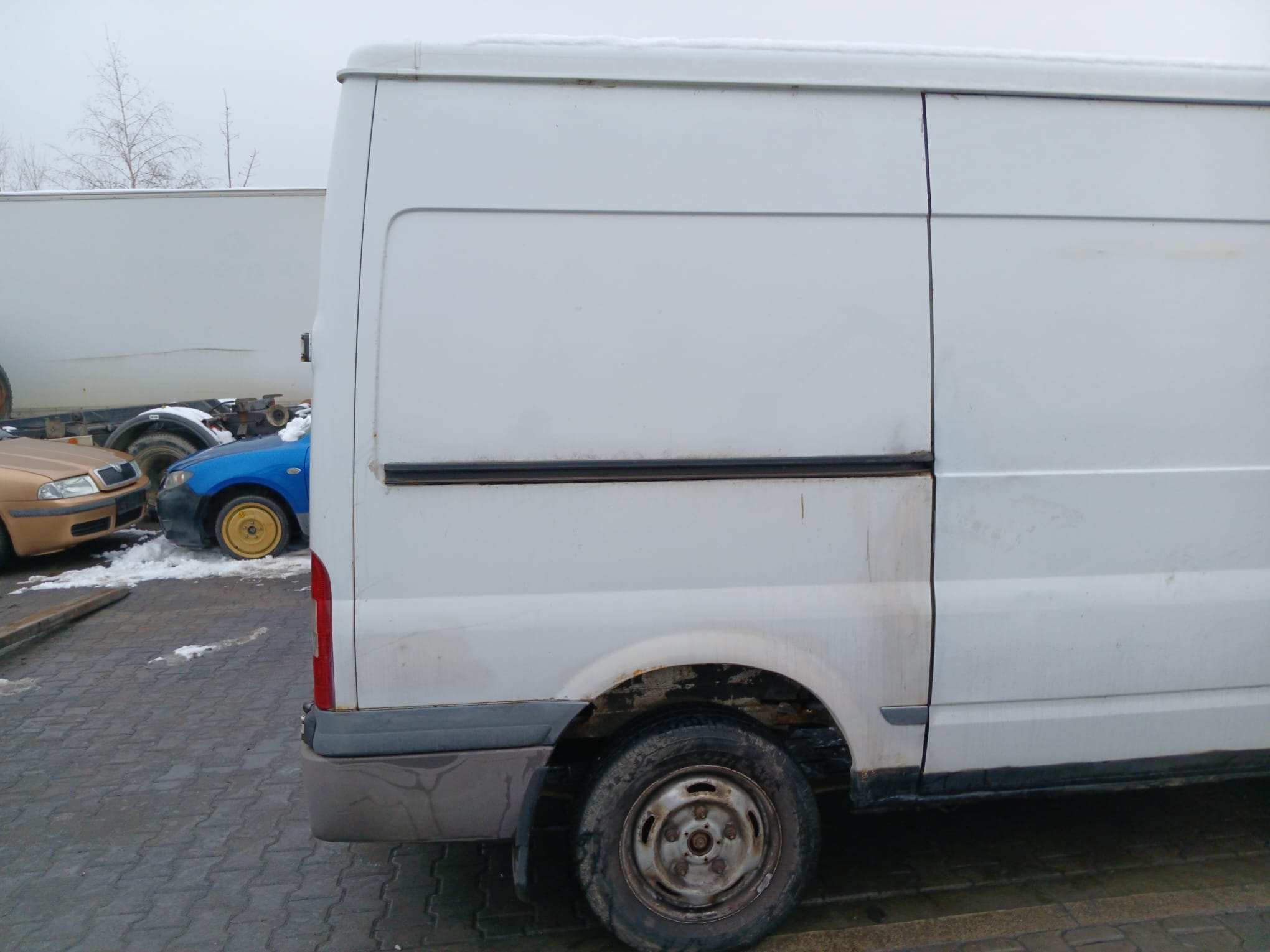 rear_right_fender