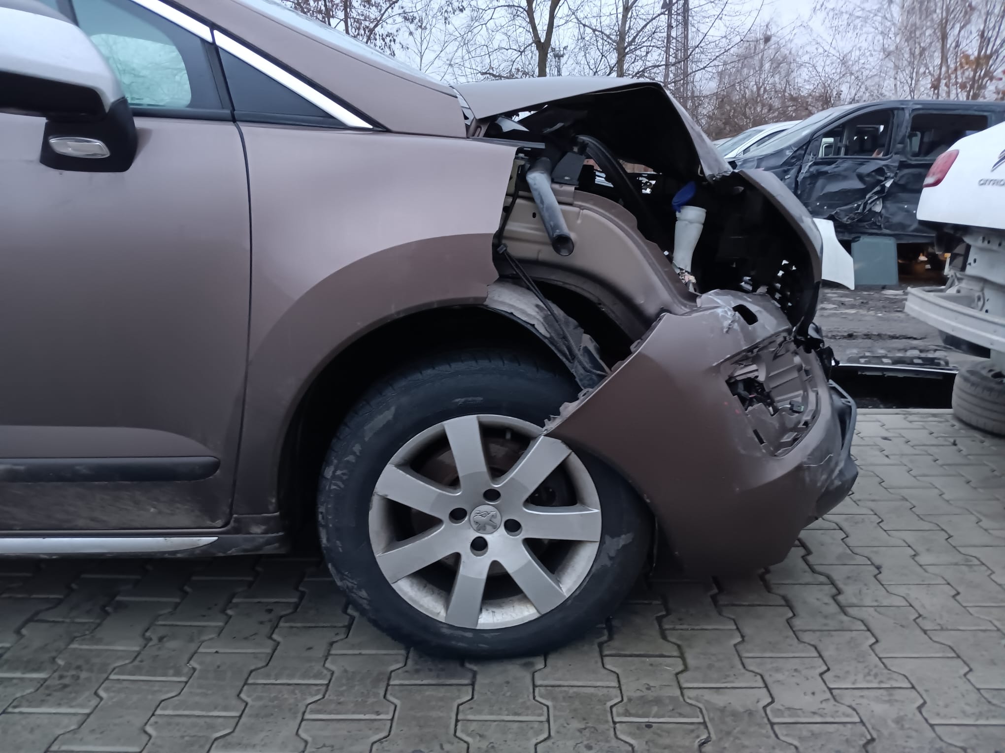 front_right_fender