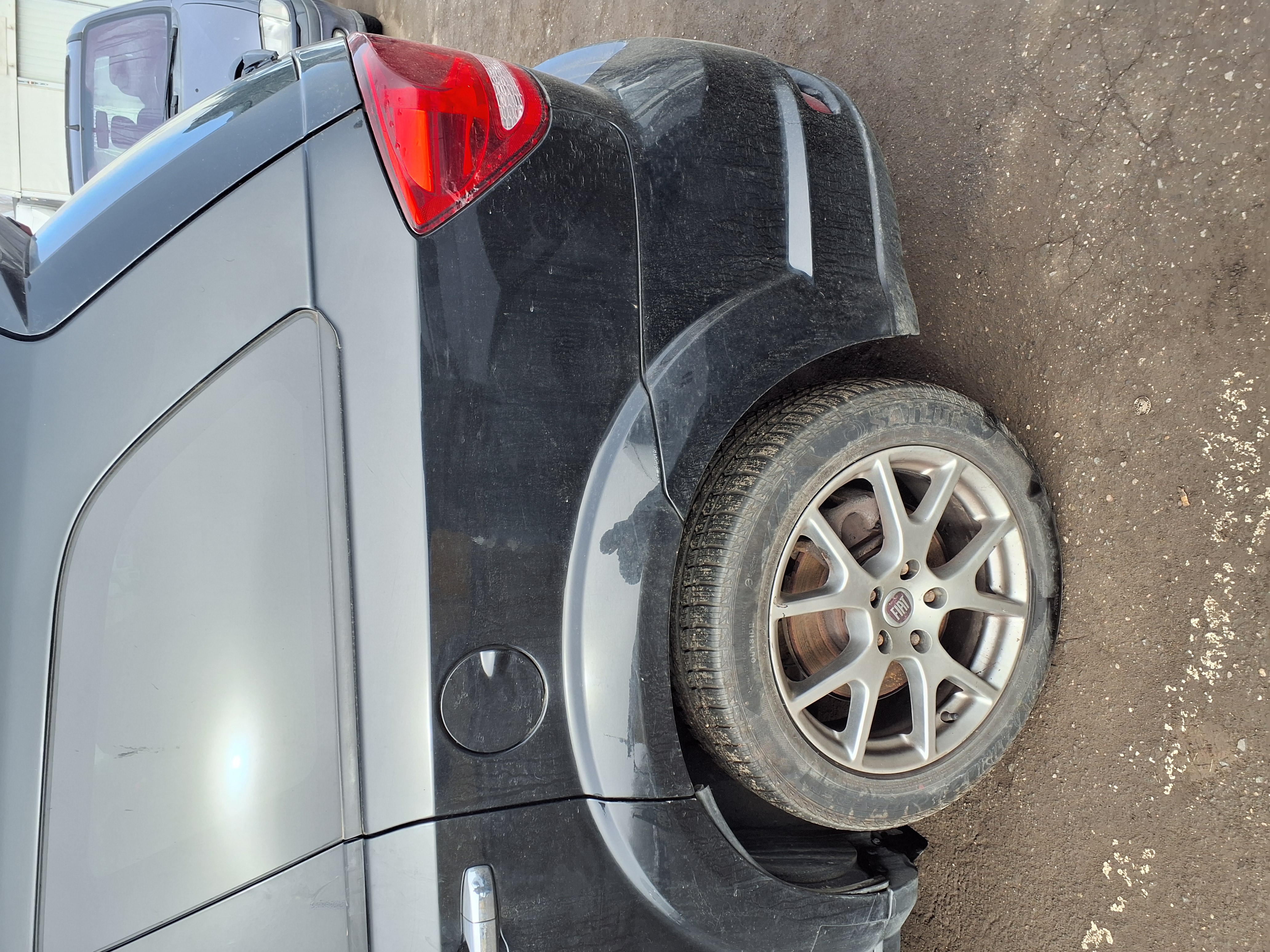 rear_left_fender