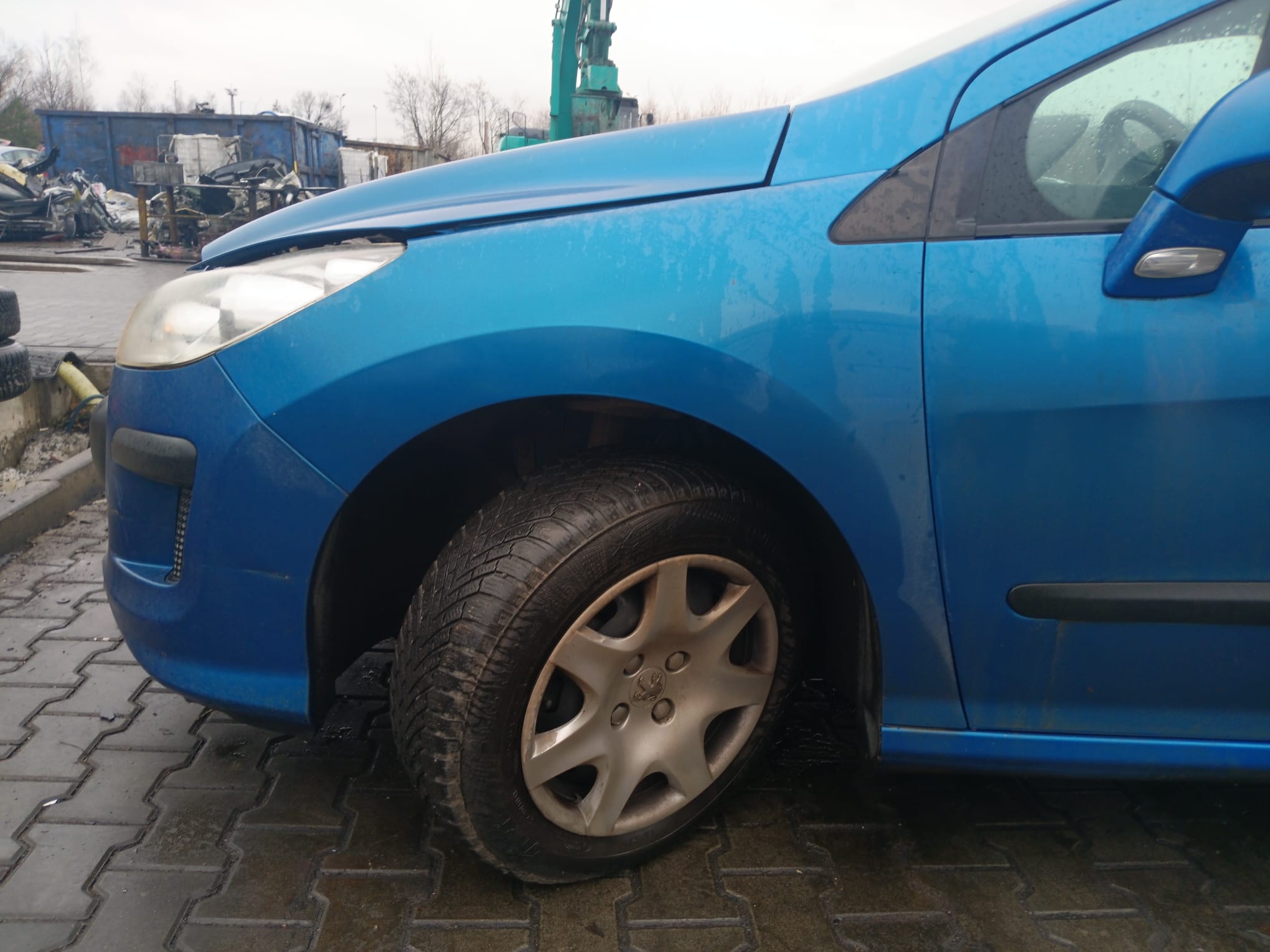 front_left_fender