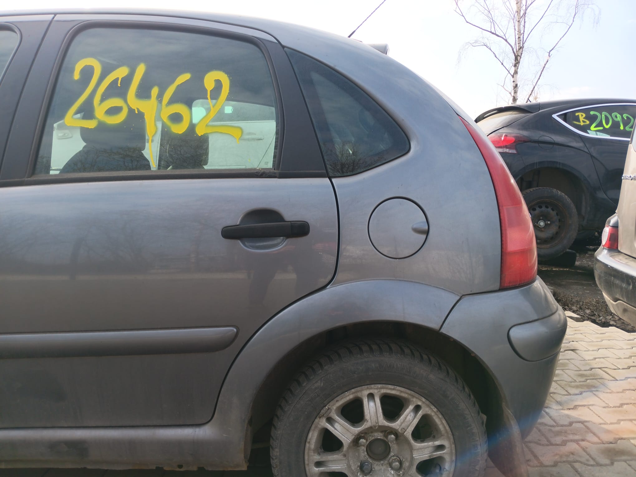 rear_left_fender