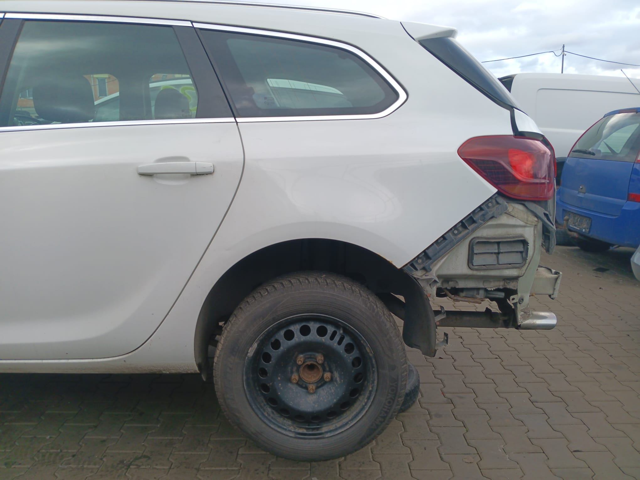 rear_left_fender