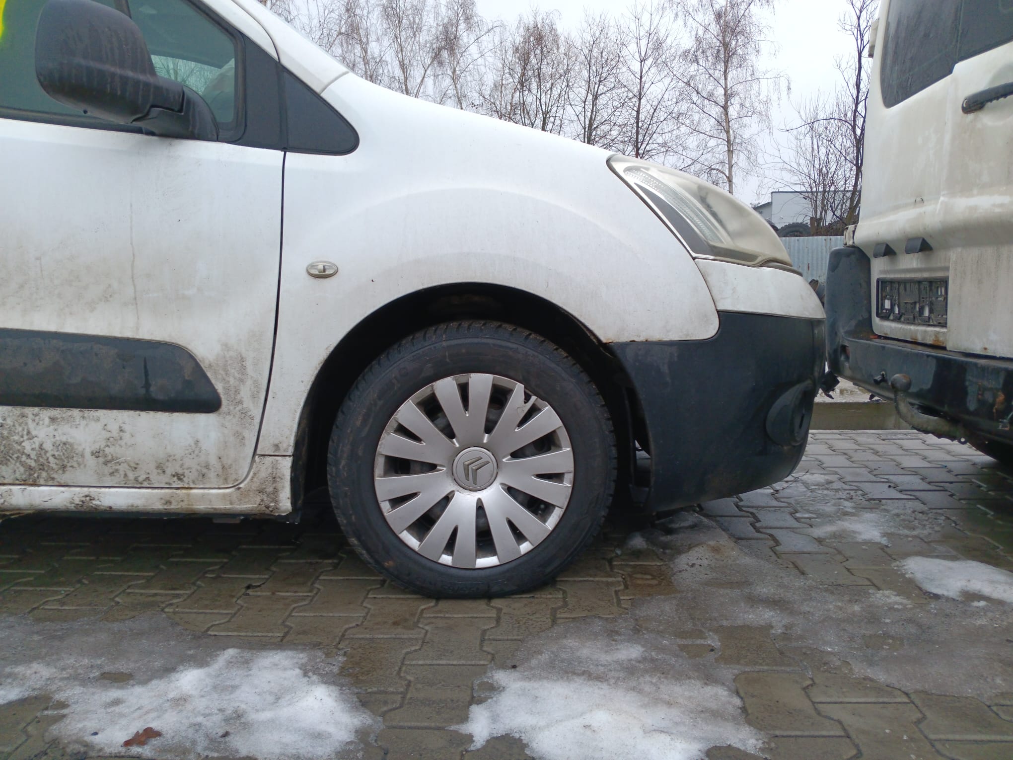 front_right_fender