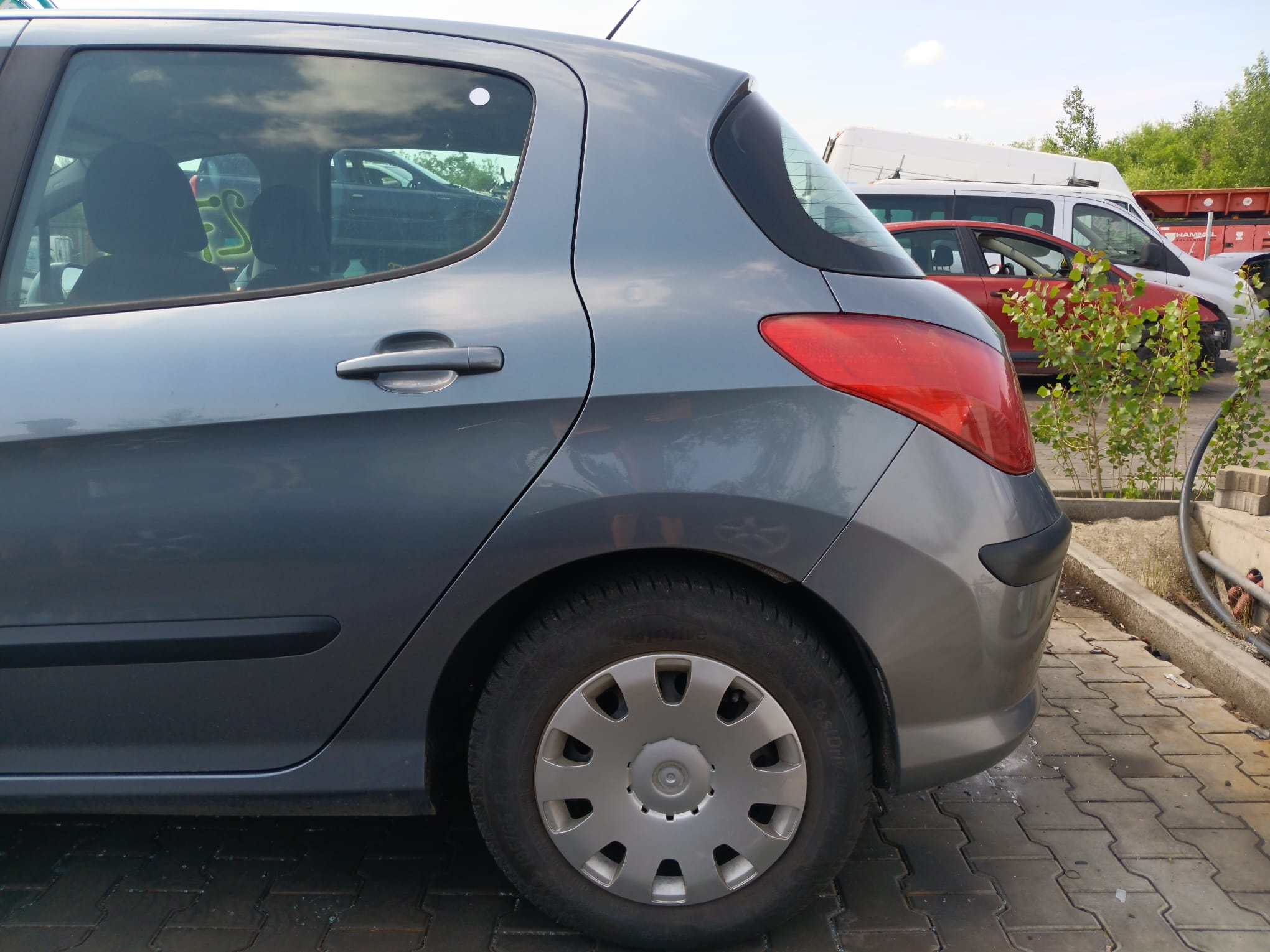 rear_left_fender