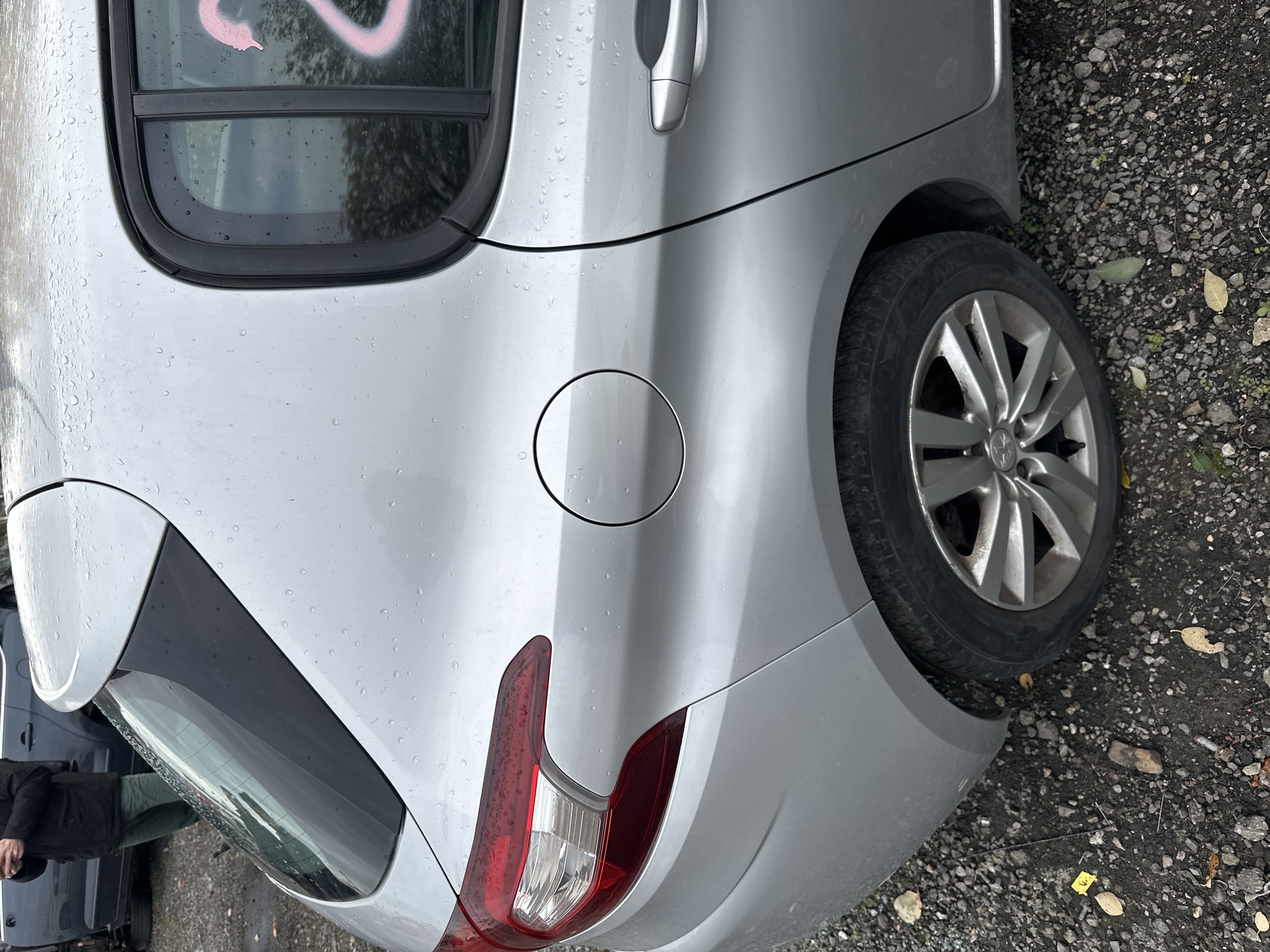 rear_right_fender