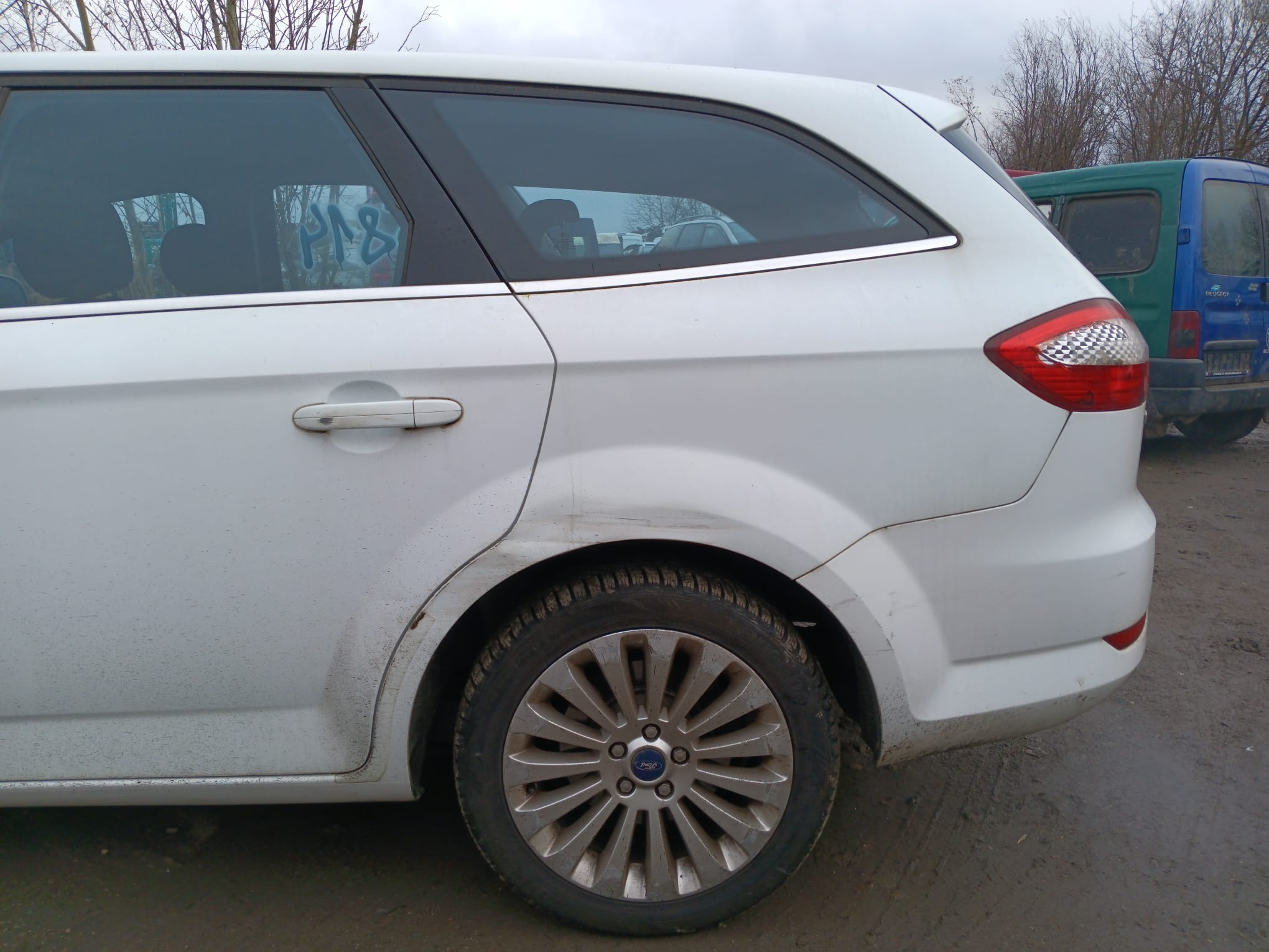 rear_left_fender