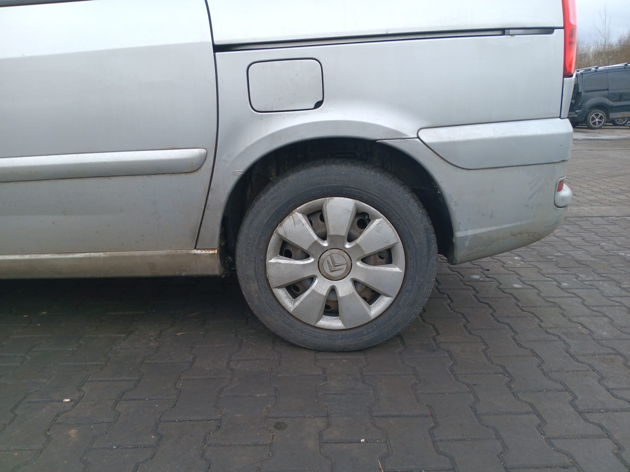 rear_left_wheel