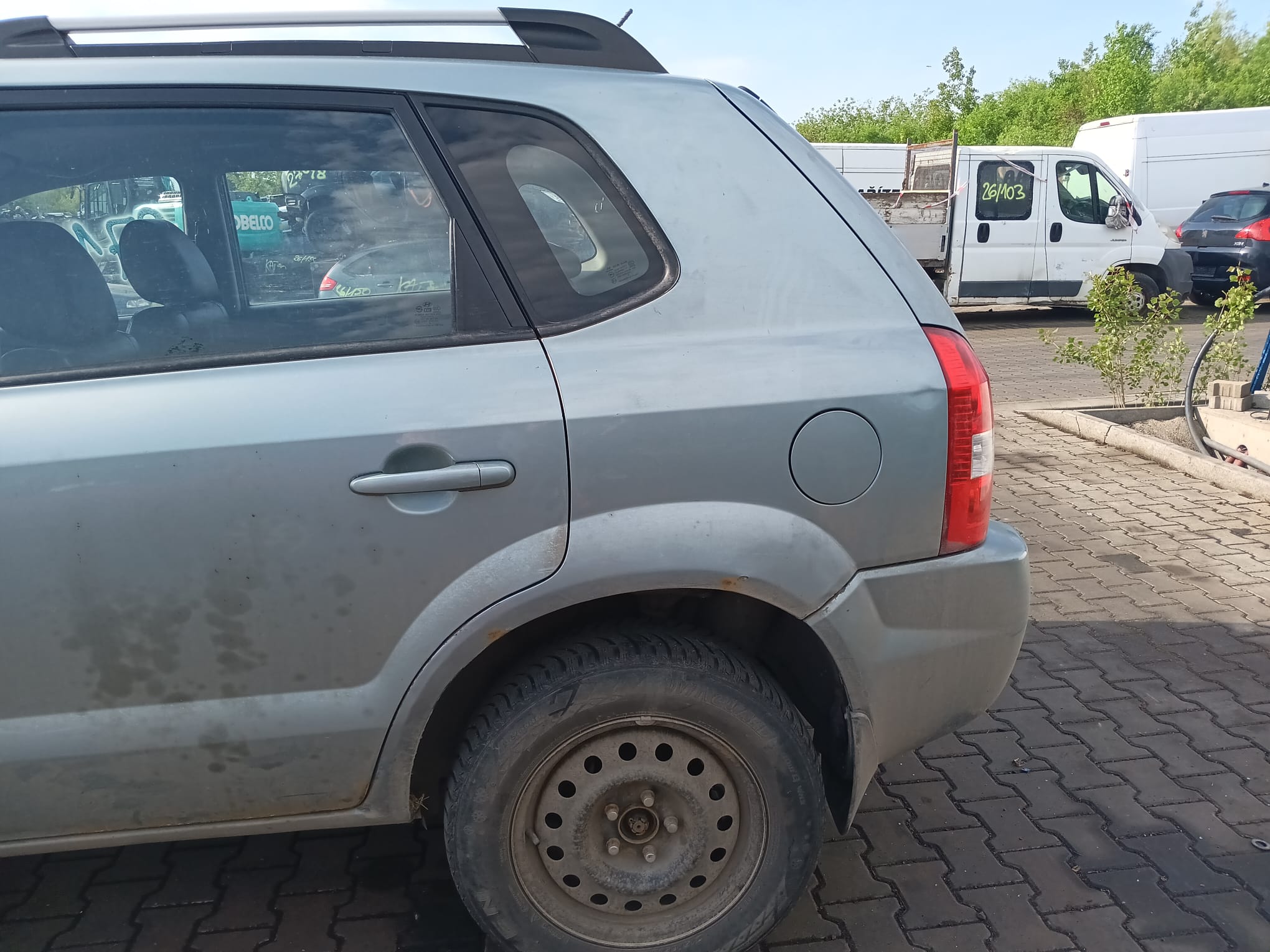 rear_left_fender