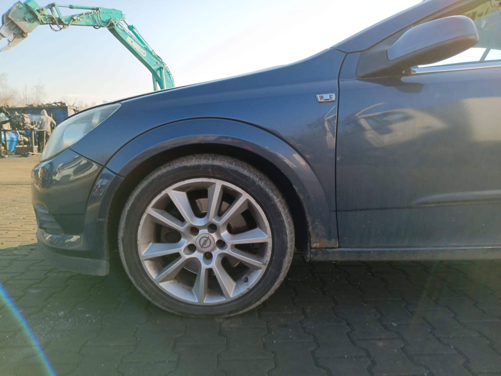 front_left_fender