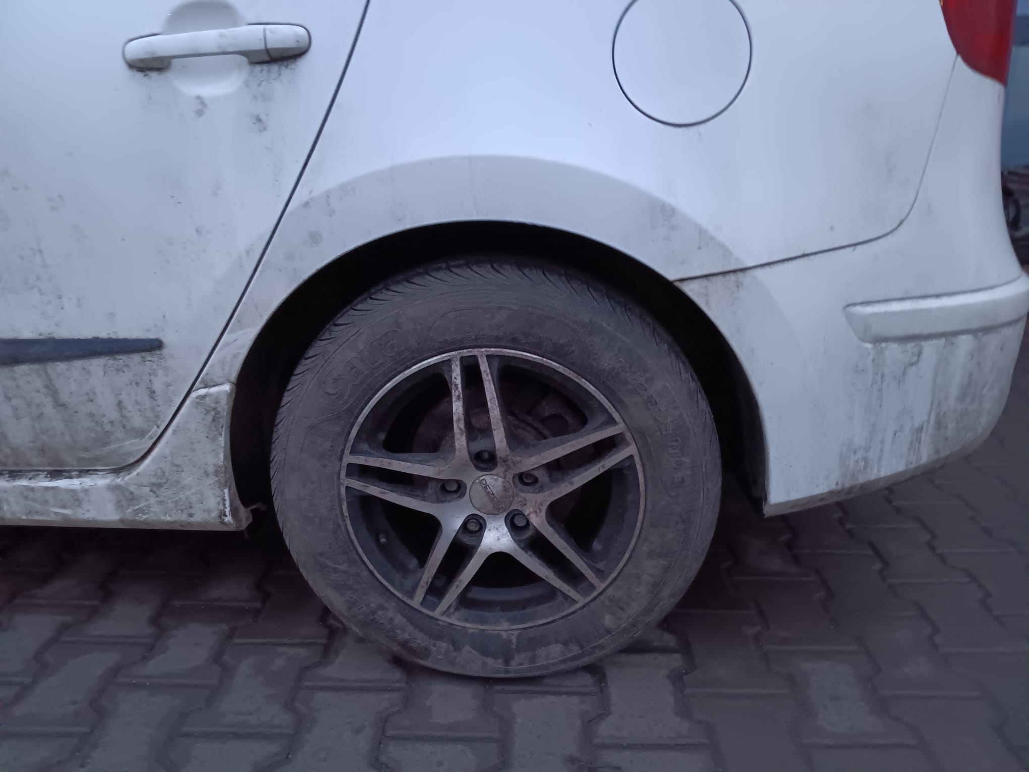 rear_left_wheel