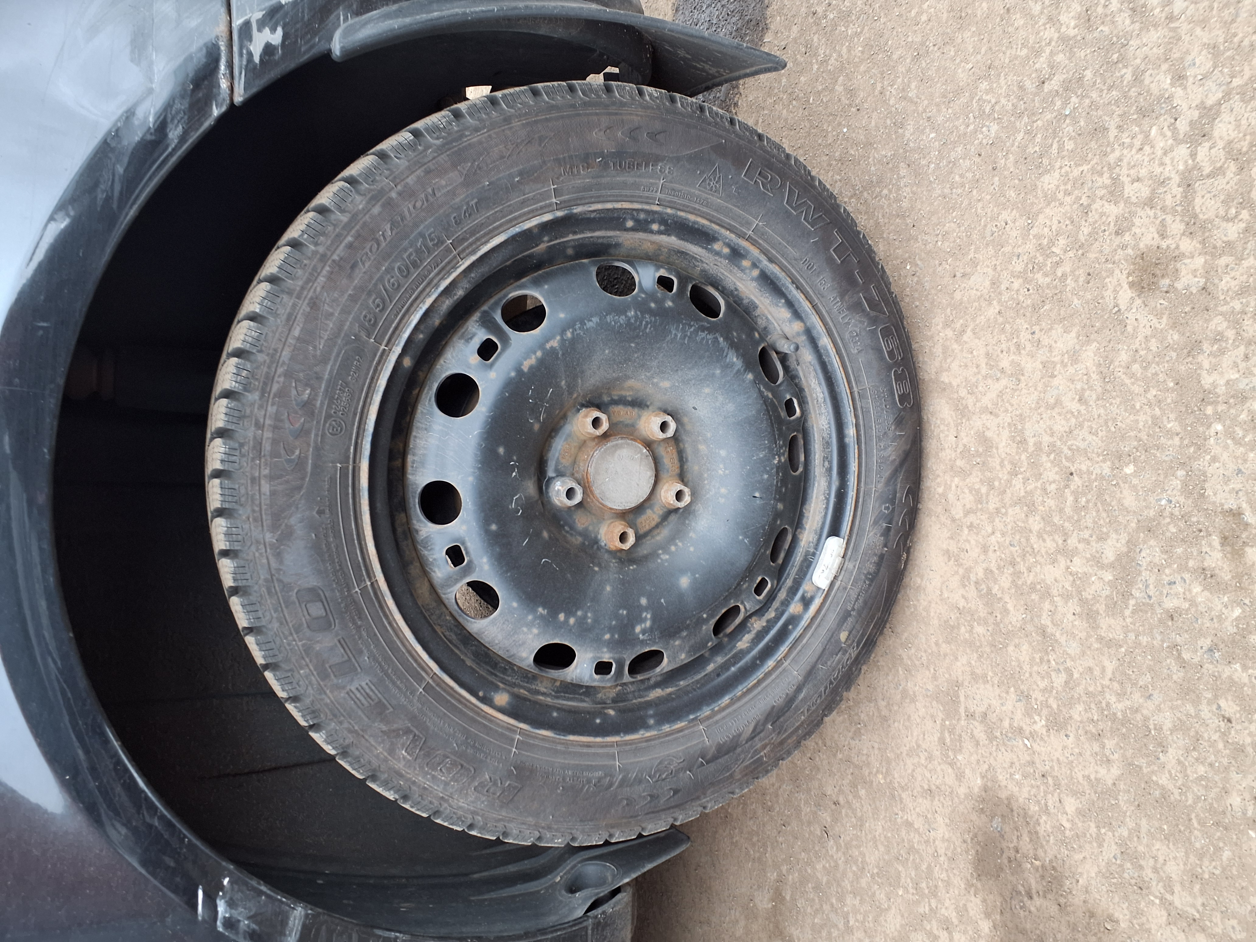 rear_left_wheel