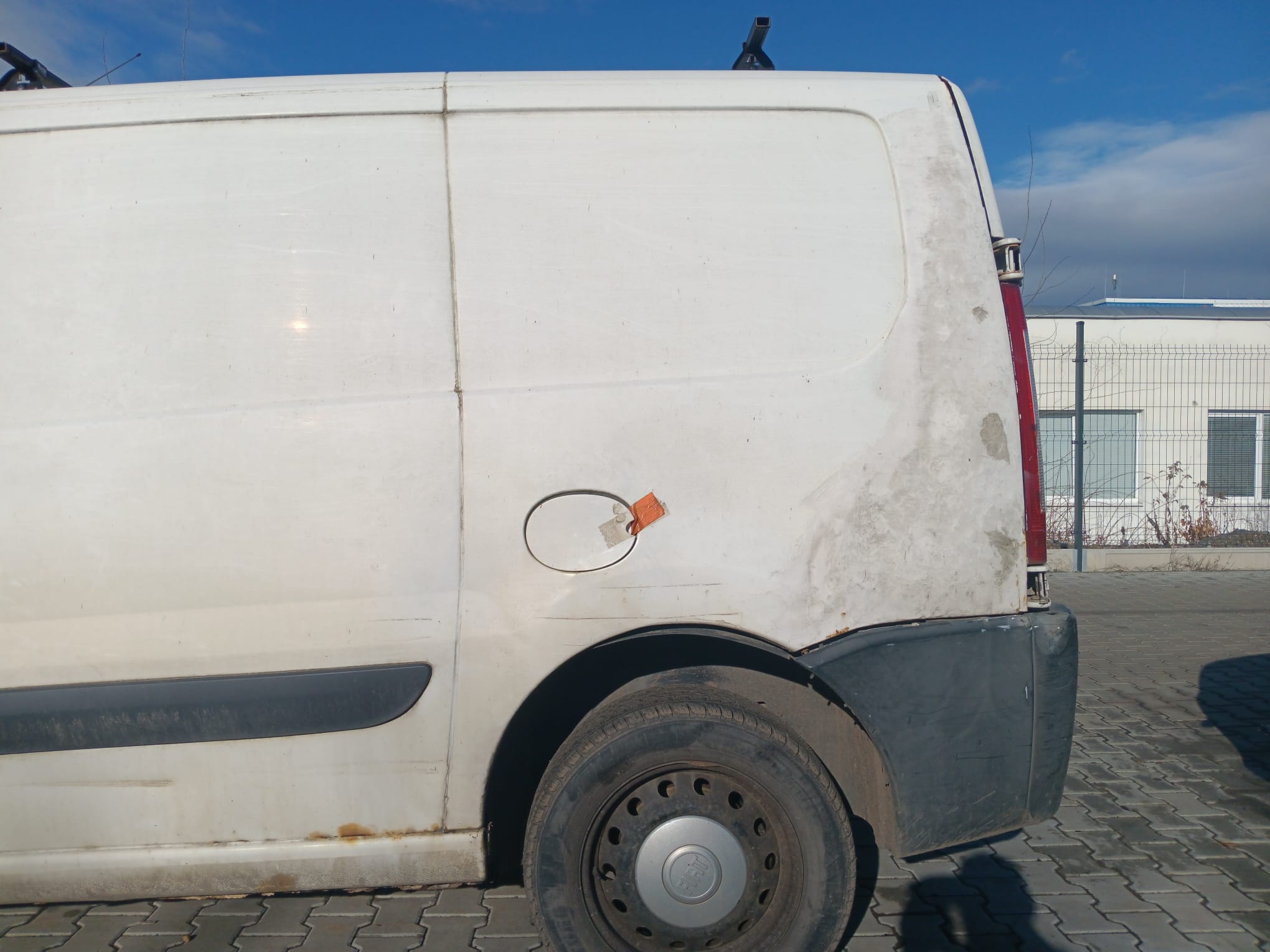 rear_left_fender