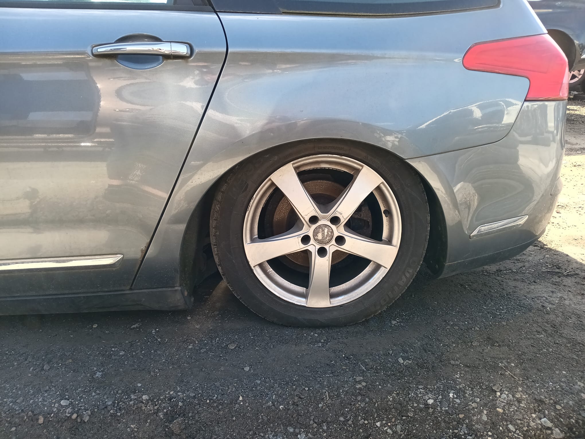 rear_left_wheel