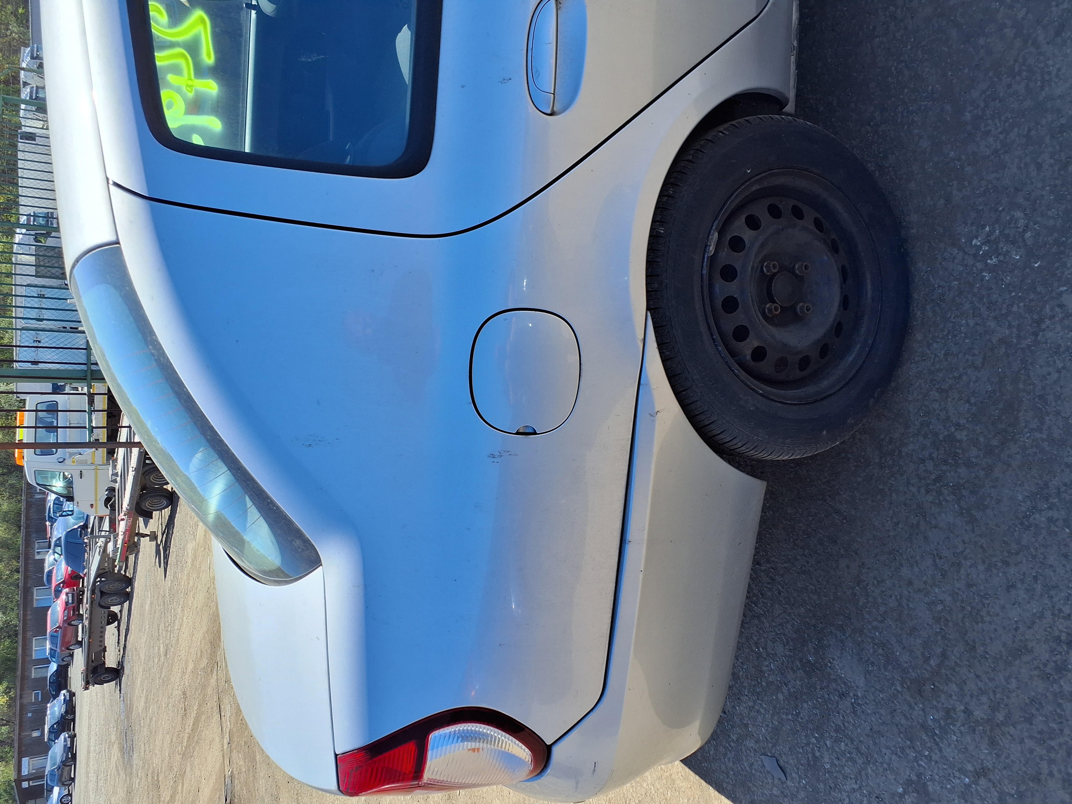 rear_right_fender