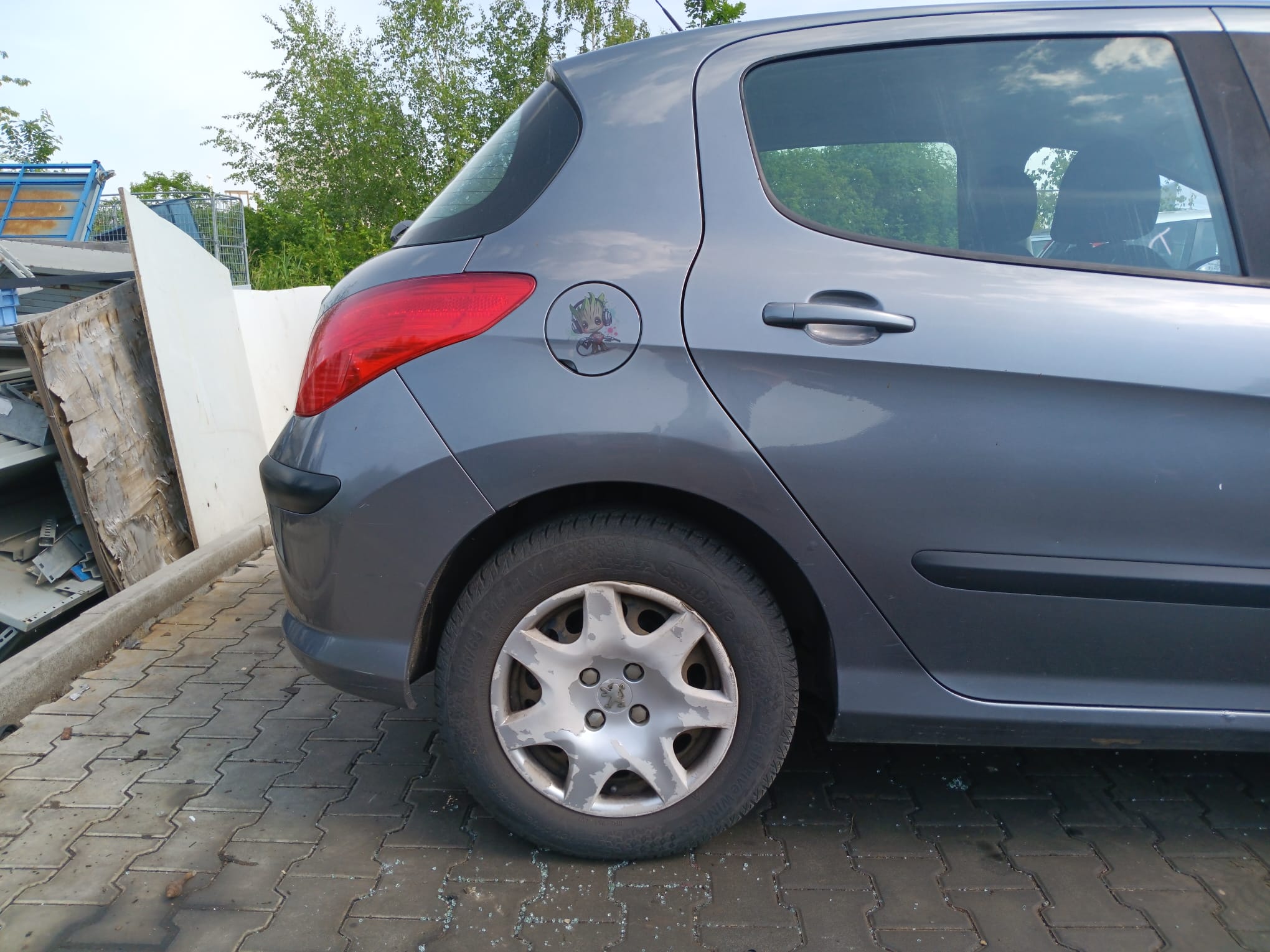 rear_right_fender
