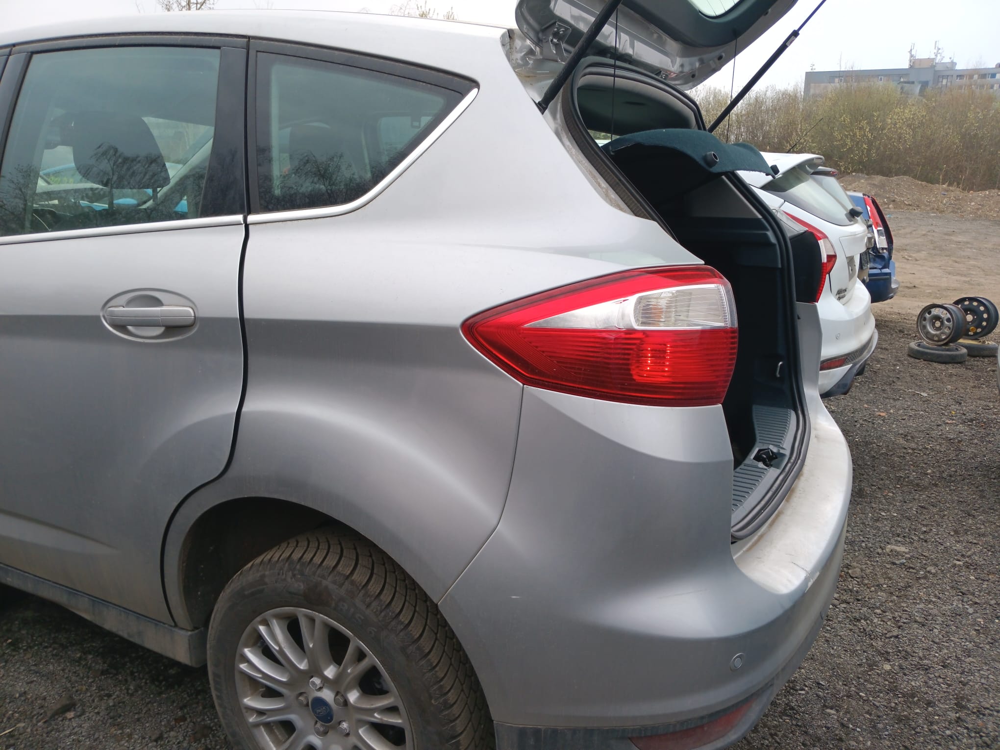 rear_left_fender