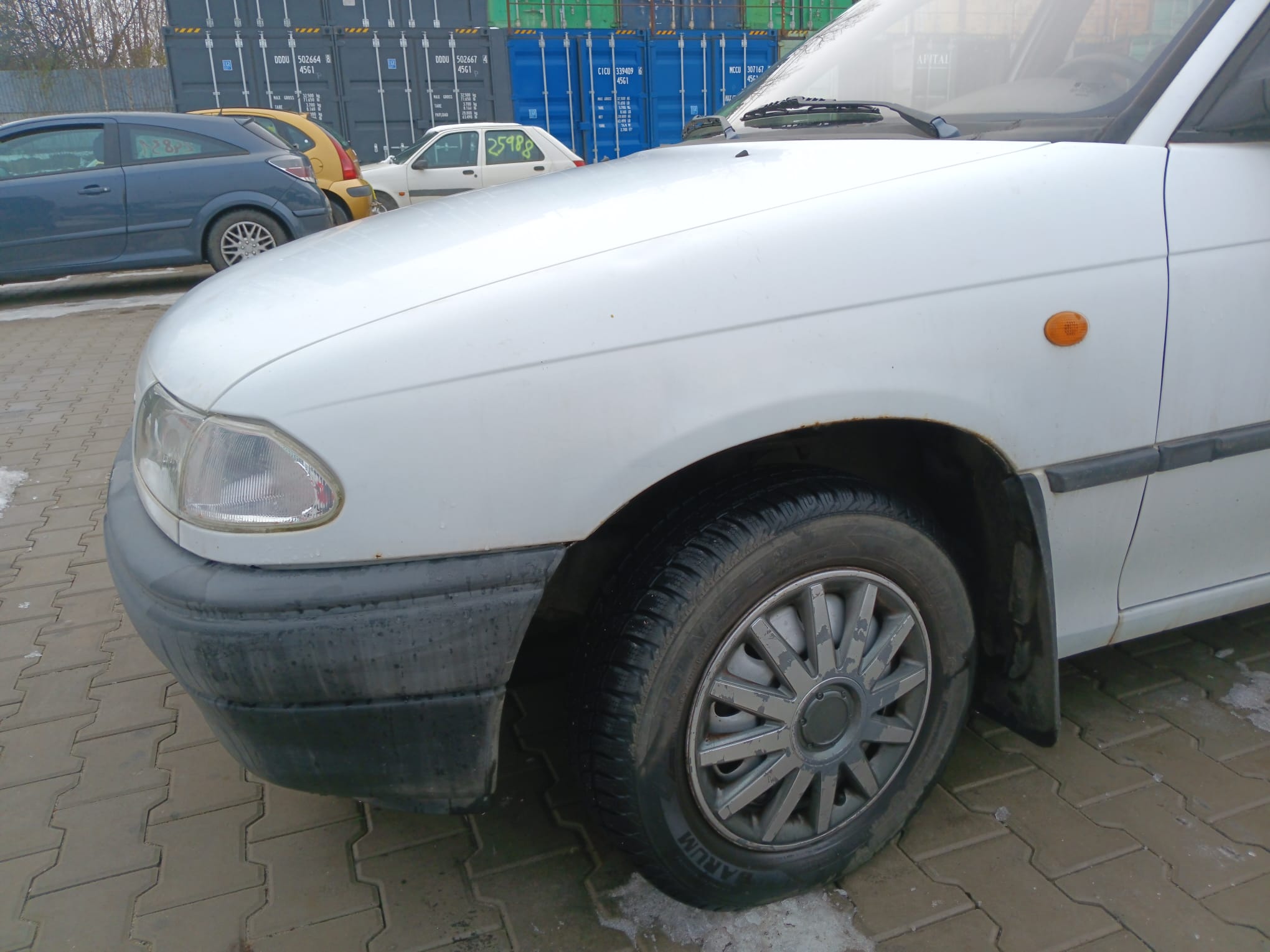 front_left_fender