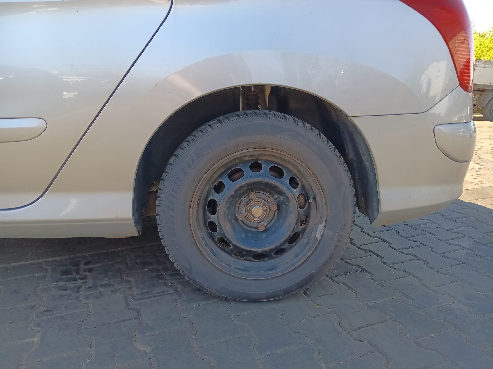 rear_left_wheel