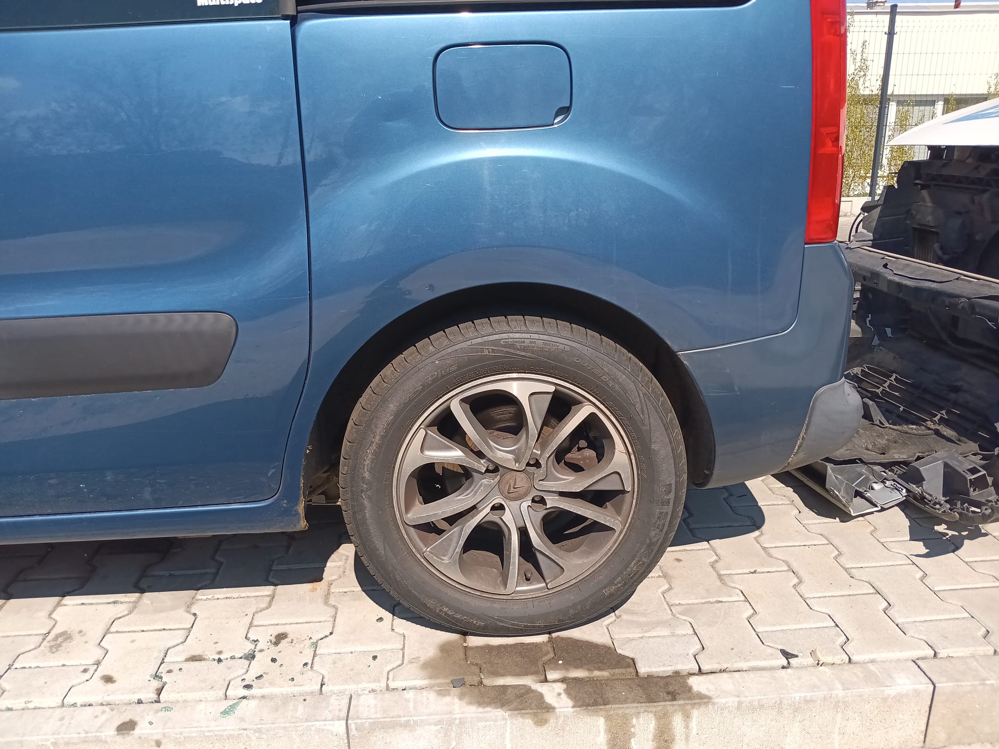 rear_left_wheel
