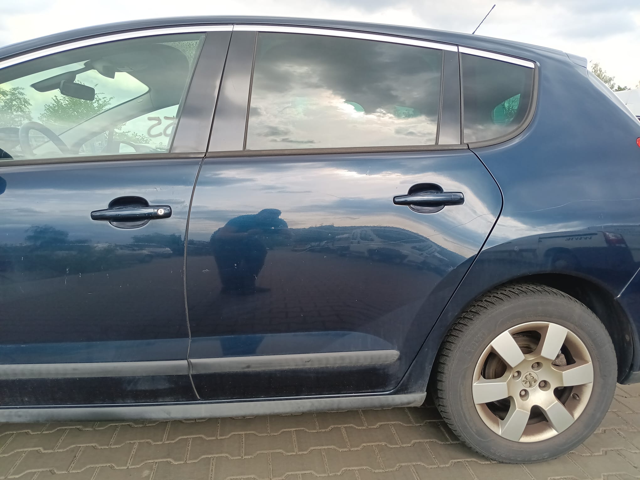 left_rear_door