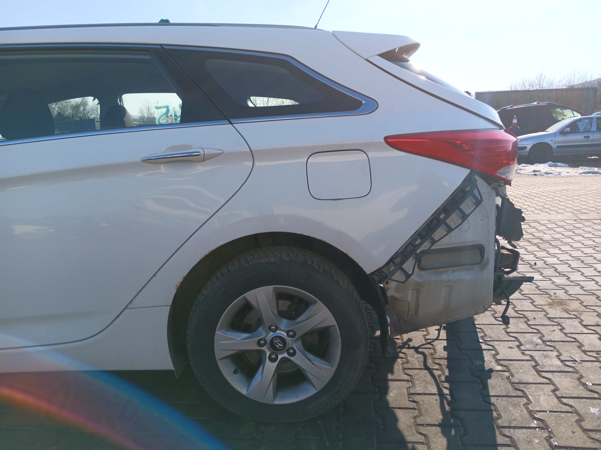 rear_left_fender
