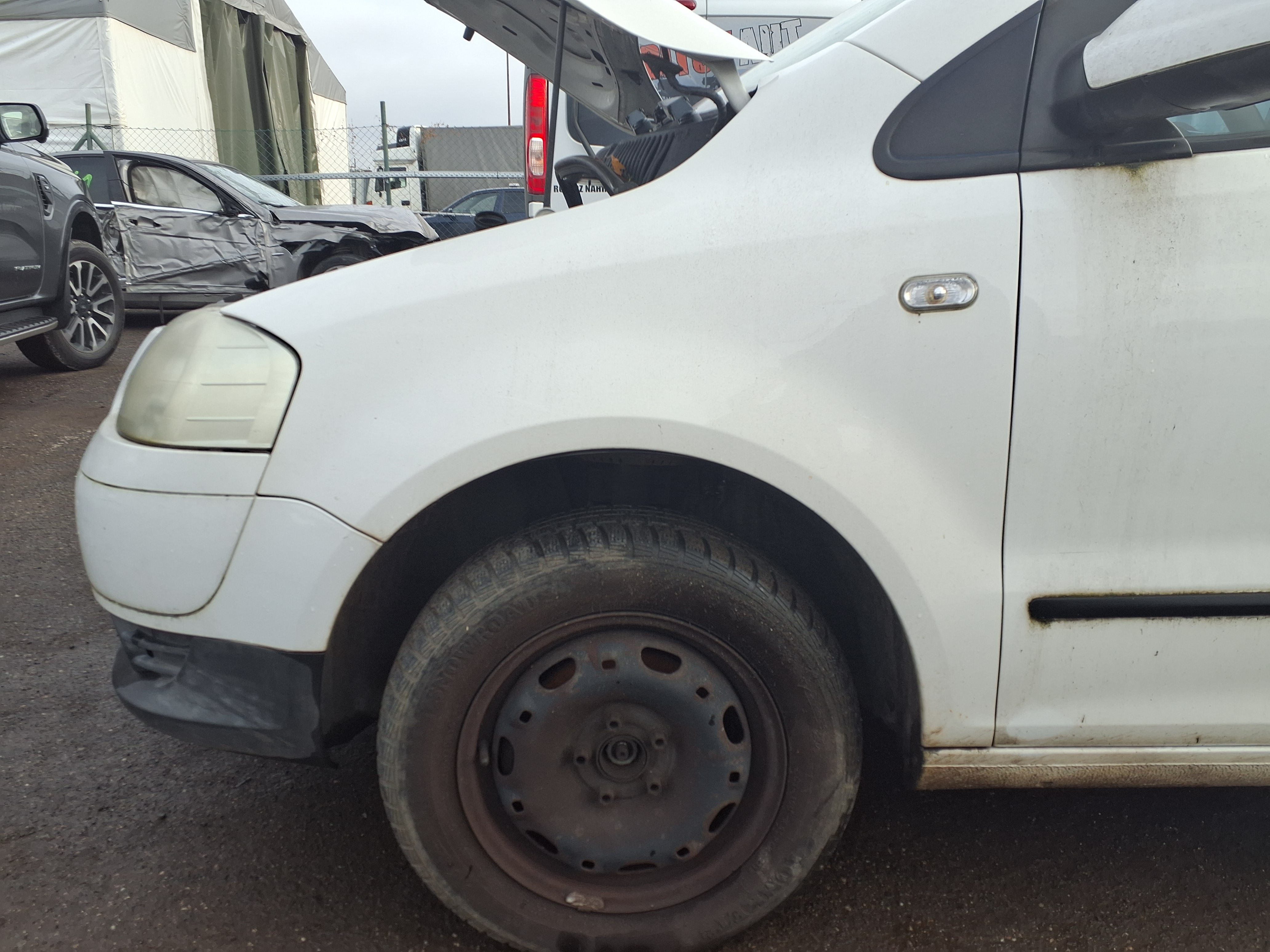 front_left_fender