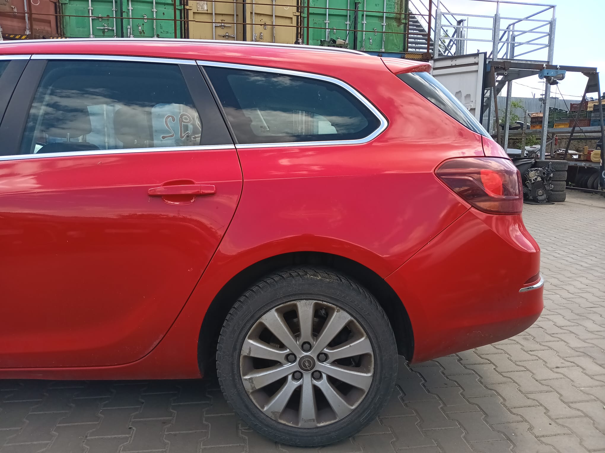 rear_left_fender