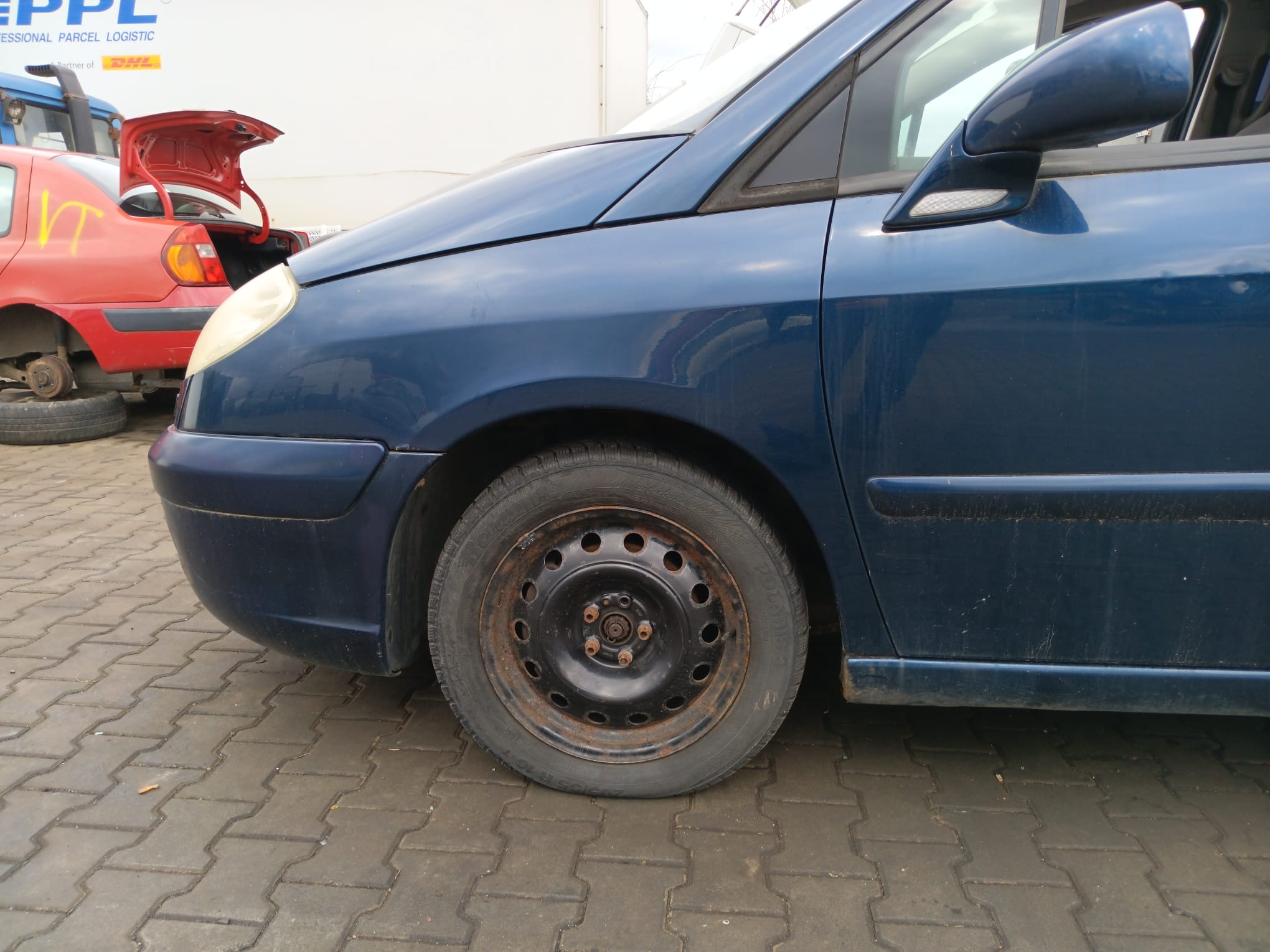 front_left_fender