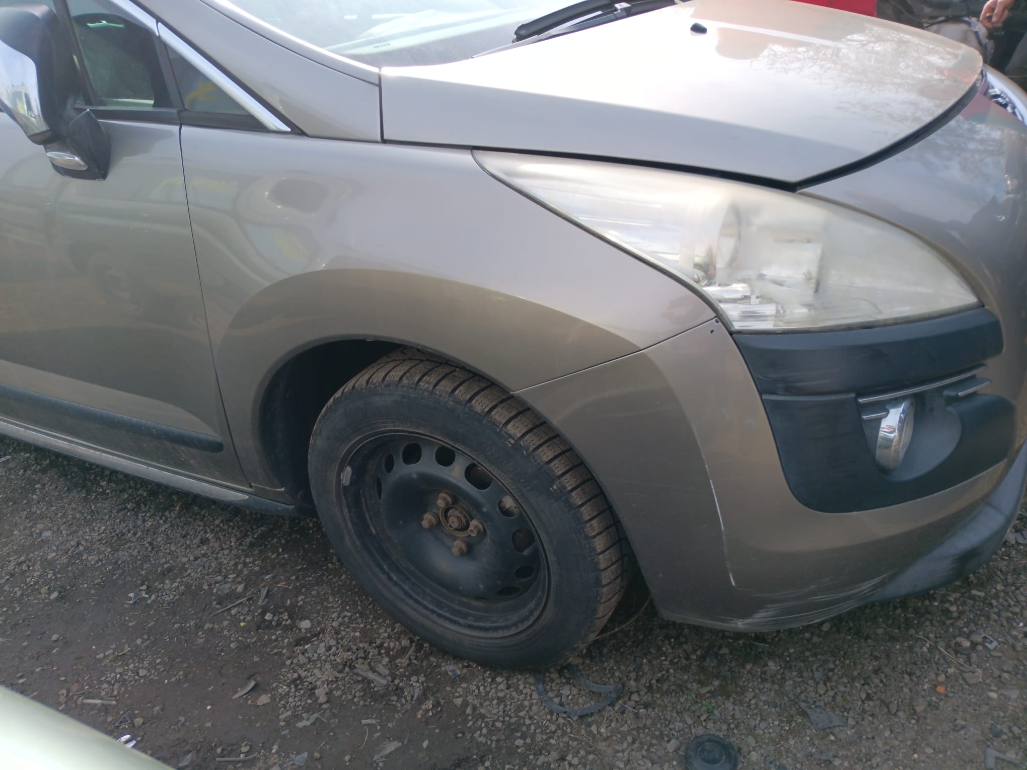 front_right_fender