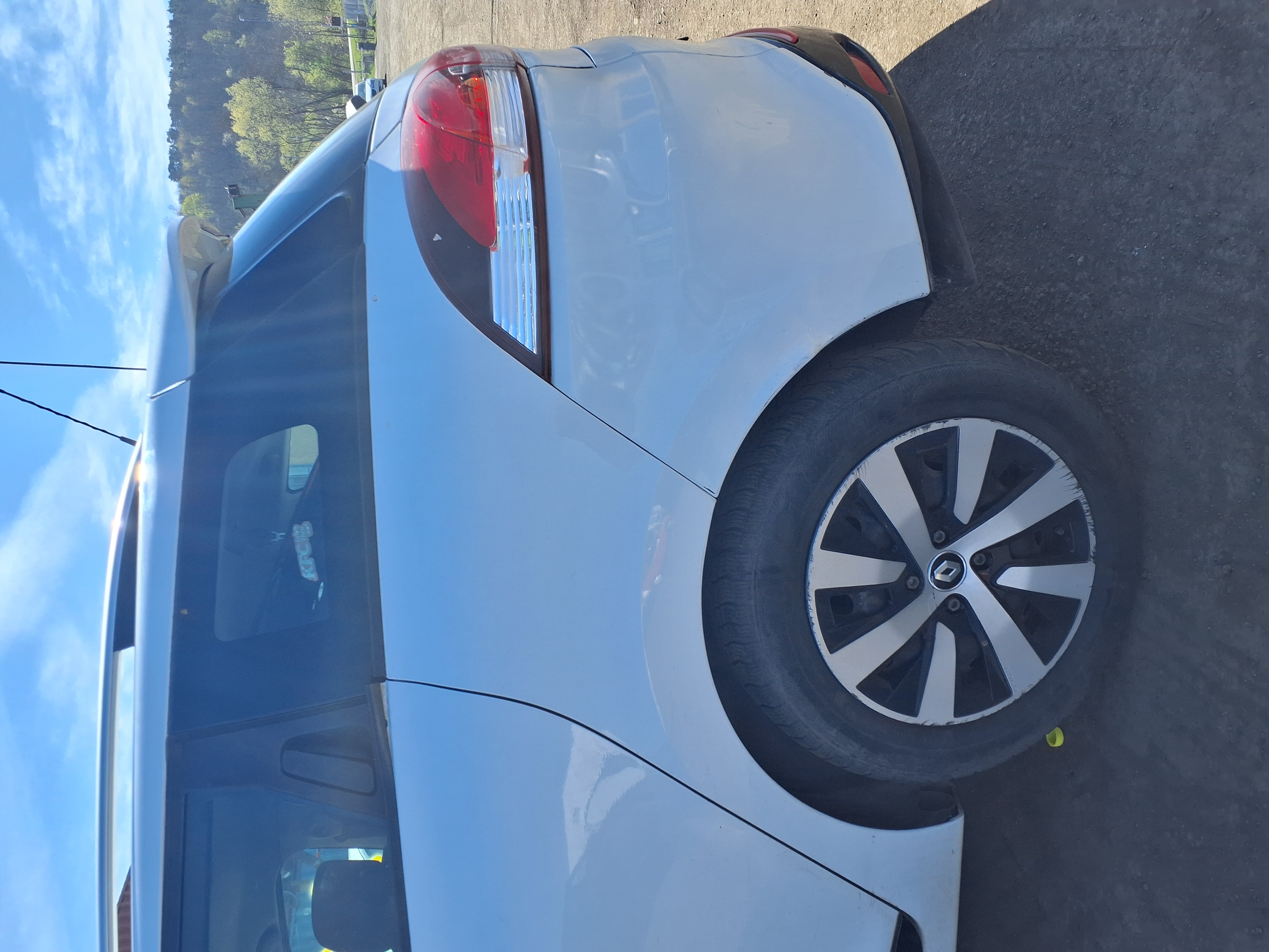 rear_left_fender